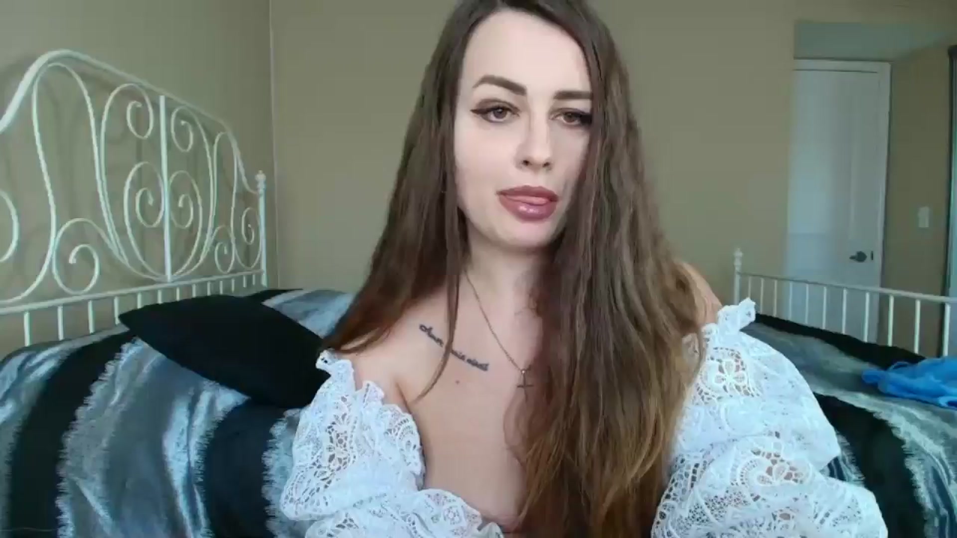 Gallery image thumbnail from CoronaExtra_'s myfreecams stream on, 06/23/2025, 19:53 image 10 of 20
