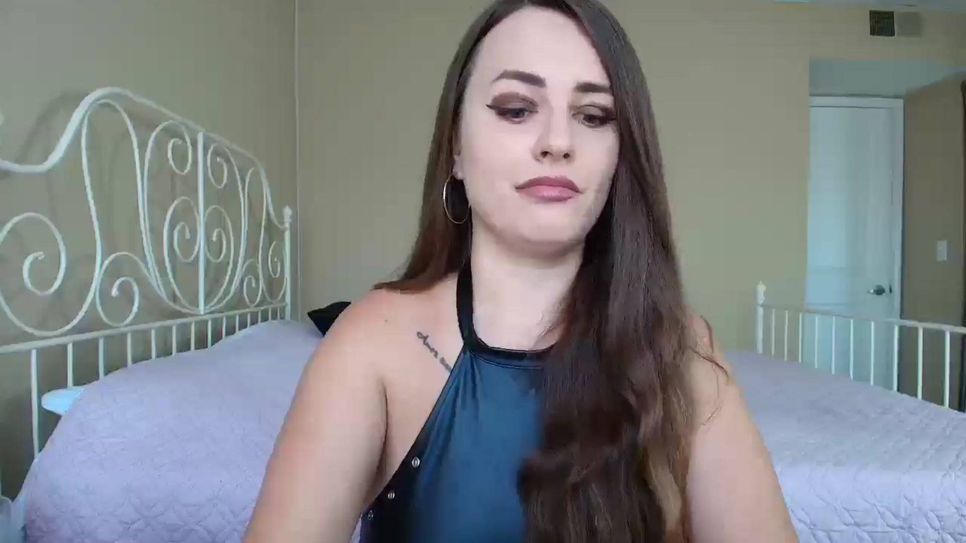 Gallery image thumbnail from CoronaExtra_'s myfreecams stream on, 07/28/2025, 20:57 image 20 of 20
