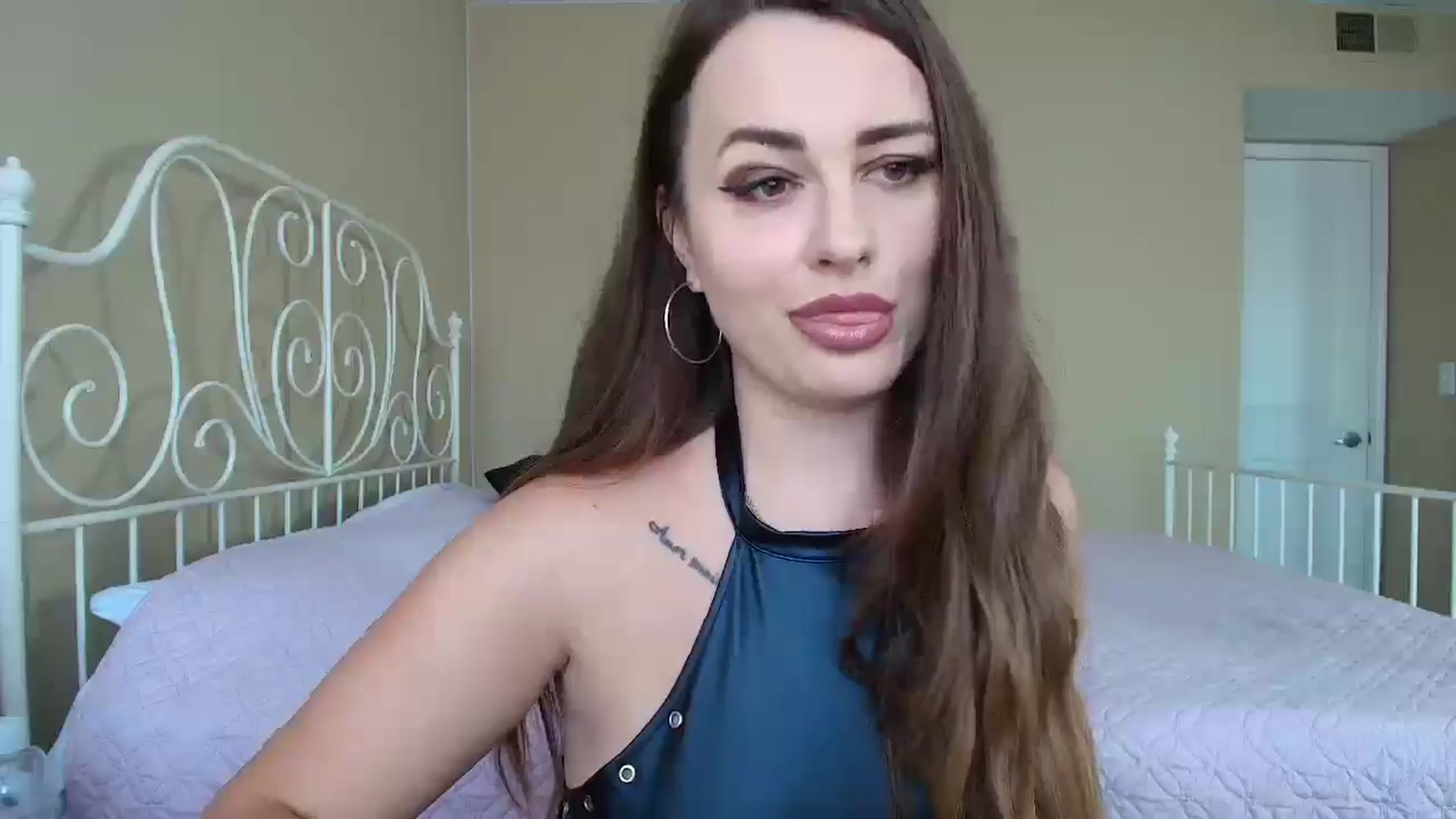 Gallery image thumbnail from CoronaExtra_'s myfreecams stream on, 07/28/2025, 20:57 image 4 of 20
