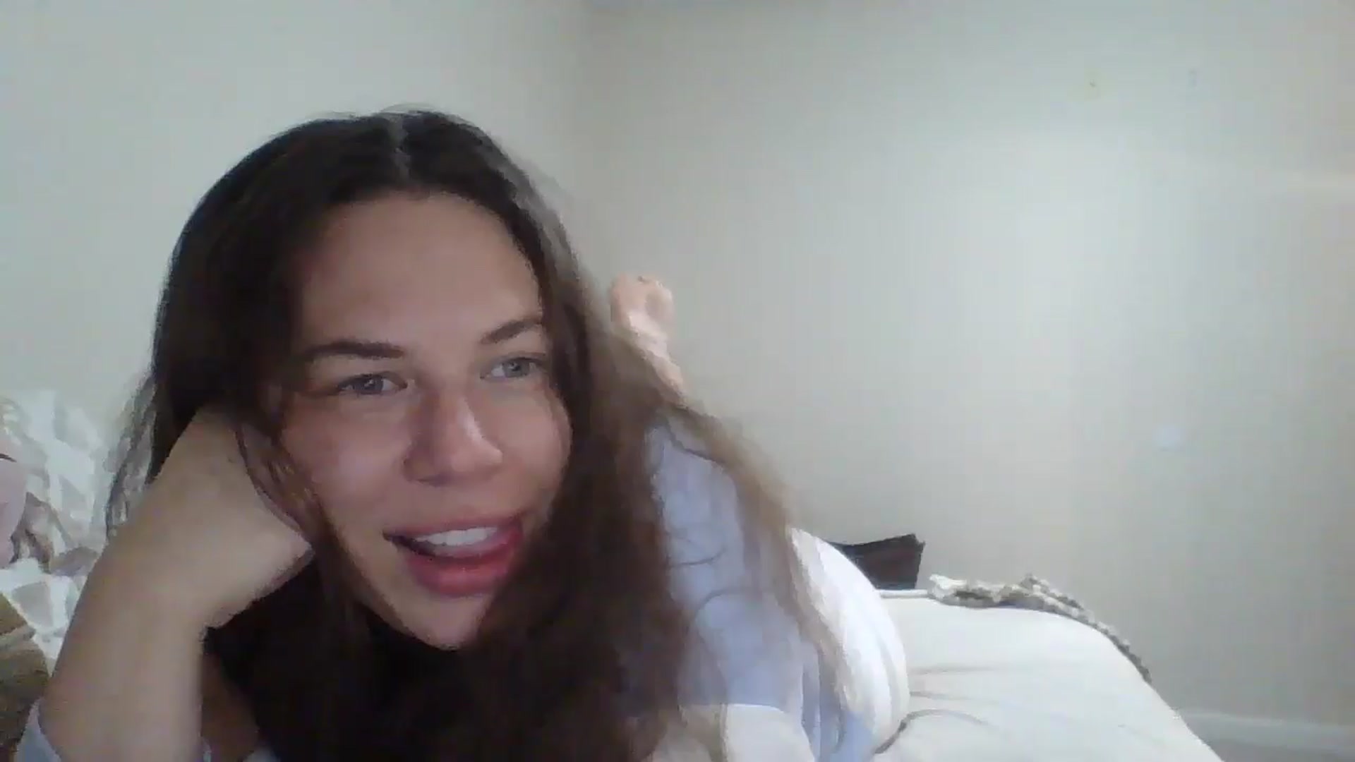 Gallery image thumbnail from CorsaMiles's myfreecams stream on, 05/08/2026, 08:13 image 2 of 20