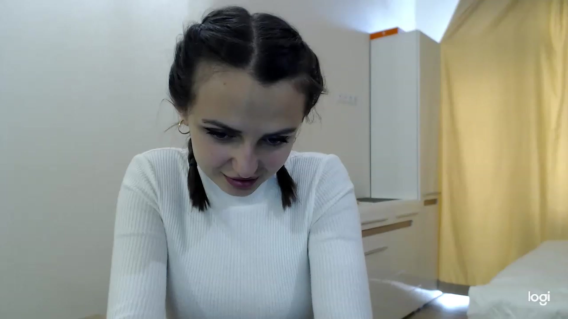 Gallery image thumbnail from CosNia's myfreecams stream on, 02/28/2023, 11:44 image 12 of 20