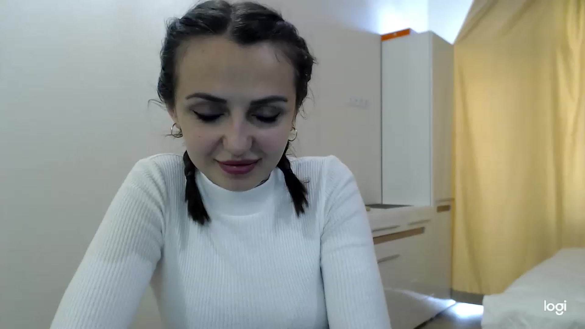 Gallery image thumbnail from CosNia's myfreecams stream on, 02/28/2023, 11:44 image 5 of 20
