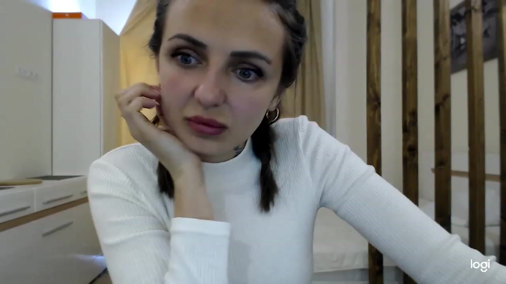 Gallery image thumbnail from CosNia's myfreecams stream on, 02/28/2023, 13:49 image 9 of 20