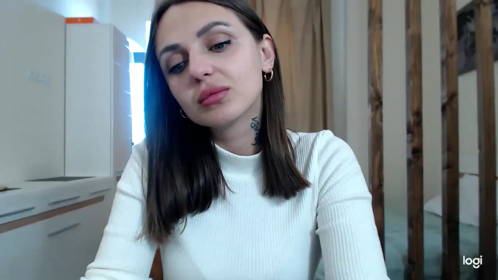 Gallery image thumbnail from CosNia's myfreecams stream on, 03/04/2023, 12:17 image 17 of 20
