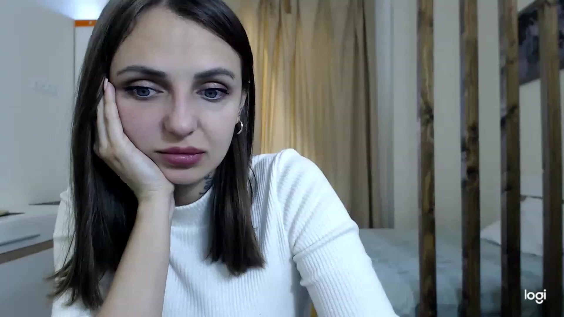 Gallery image thumbnail from CosNia's myfreecams stream on, 03/04/2023, 12:17 image 19 of 20