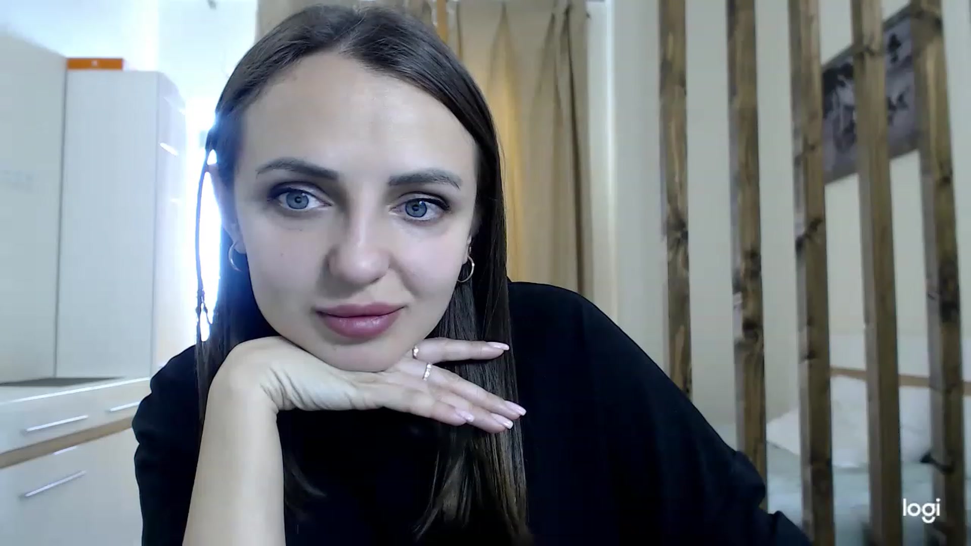 Gallery image thumbnail from CosNia's myfreecams stream on, 03/05/2023, 09:43 image 8 of 20
