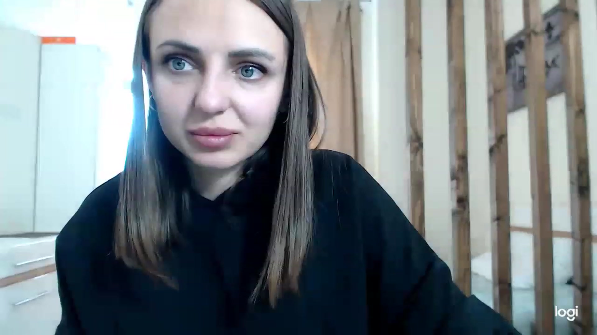 Gallery image thumbnail from CosNia's myfreecams stream on, 03/05/2023, 09:43 image 14 of 20