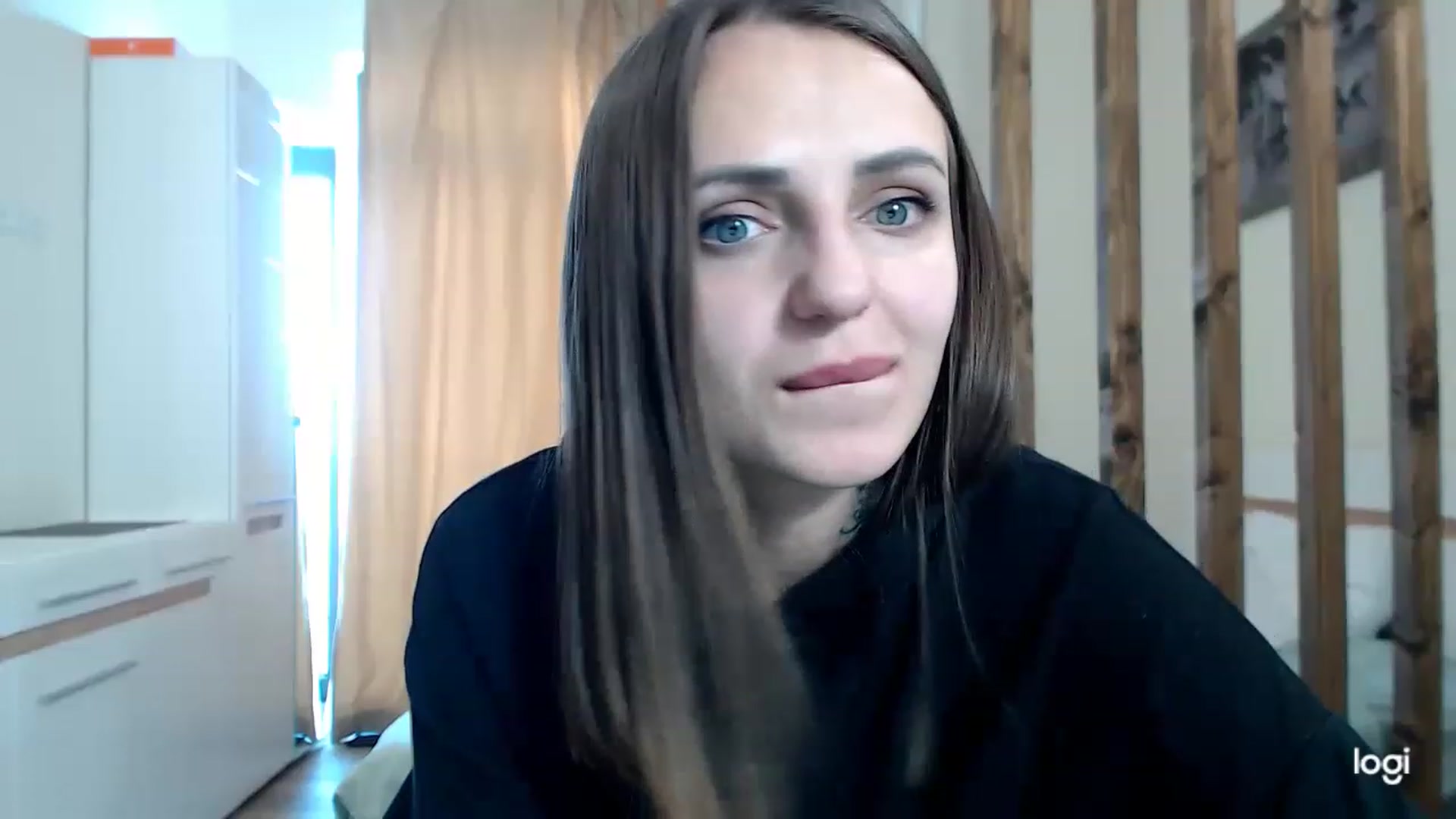Gallery image thumbnail from CosNia's myfreecams stream on, 03/05/2023, 11:33 image 12 of 20