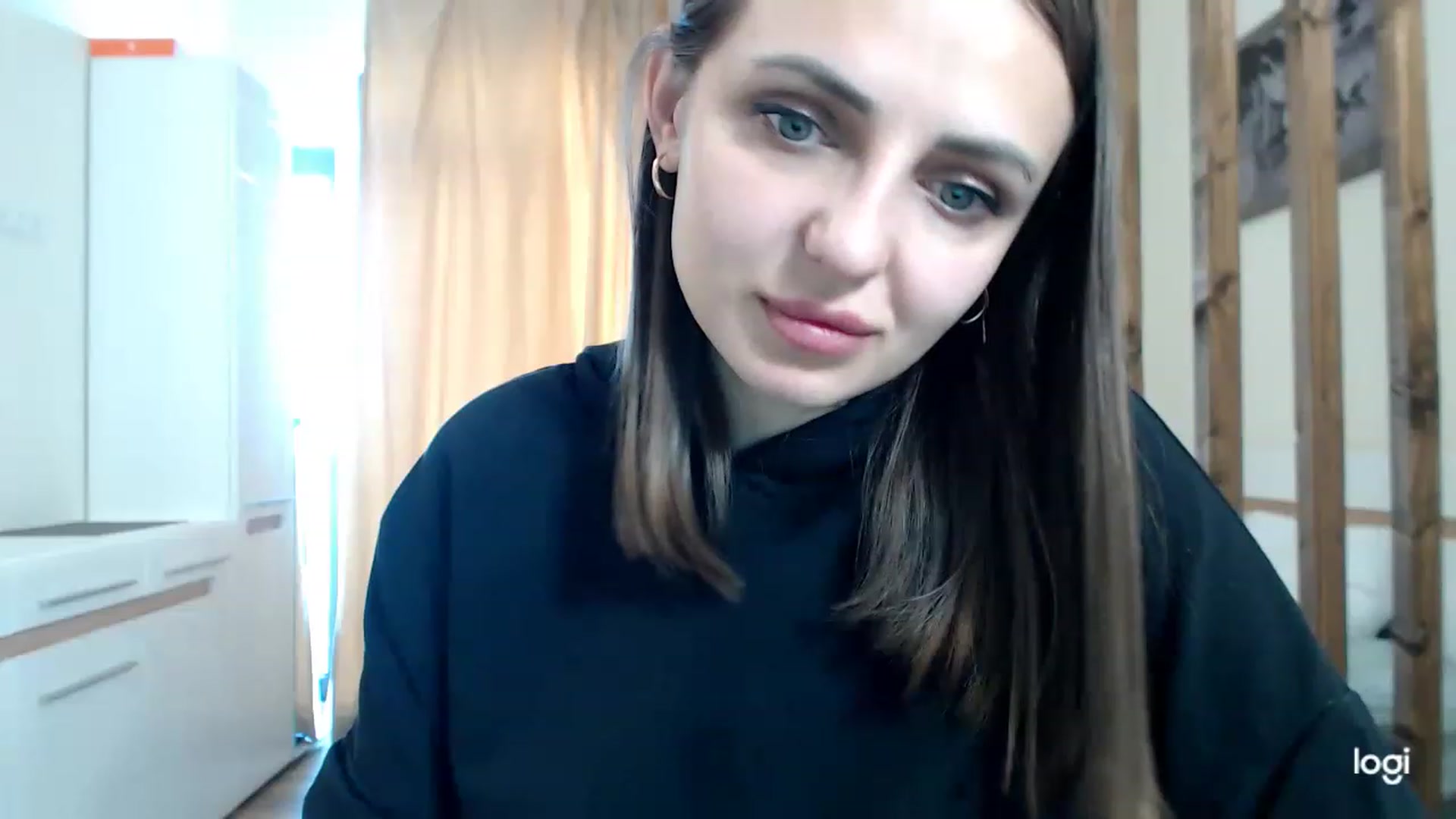 Gallery image thumbnail from CosNia's myfreecams stream on, 03/05/2023, 11:33 image 16 of 20