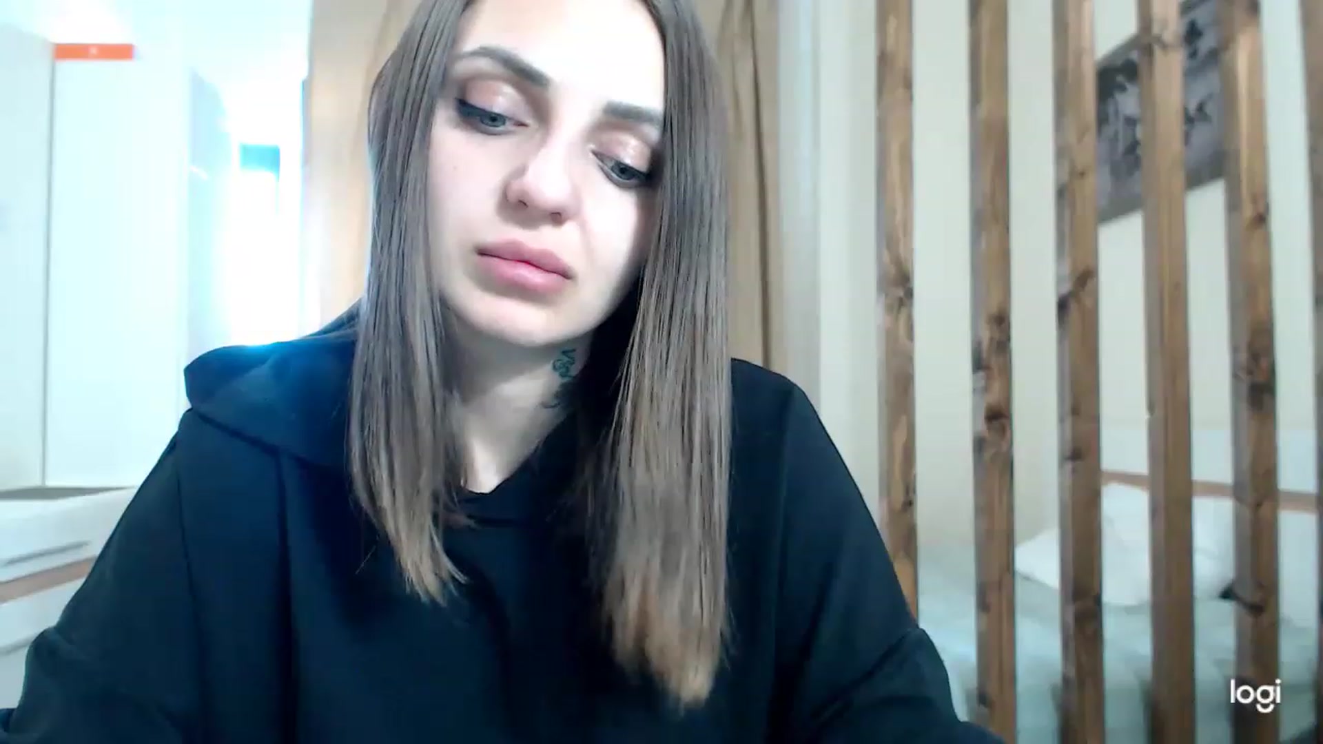 Gallery image thumbnail from CosNia's myfreecams stream on, 03/05/2023, 13:46 image 14 of 20