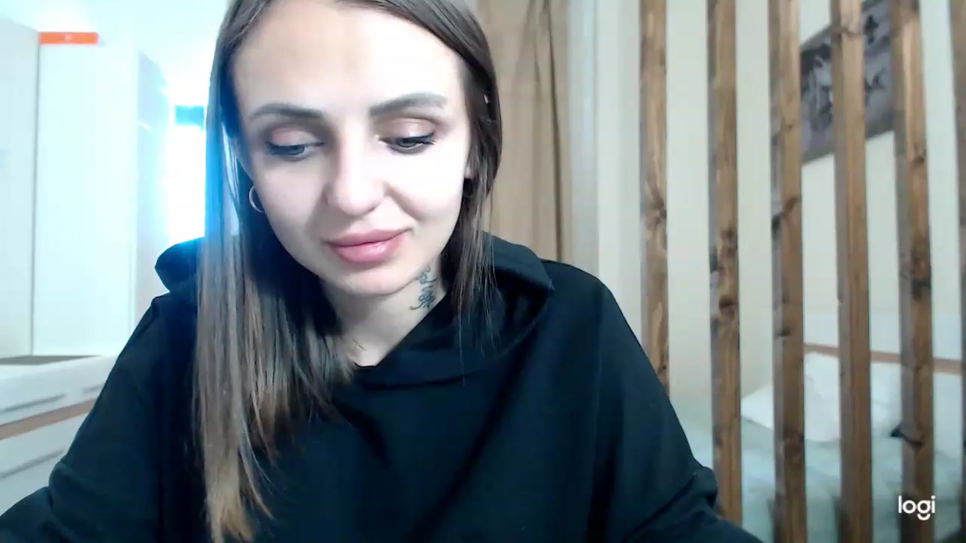 Gallery image thumbnail from CosNia's myfreecams stream on, 03/05/2023, 13:46 image 17 of 20