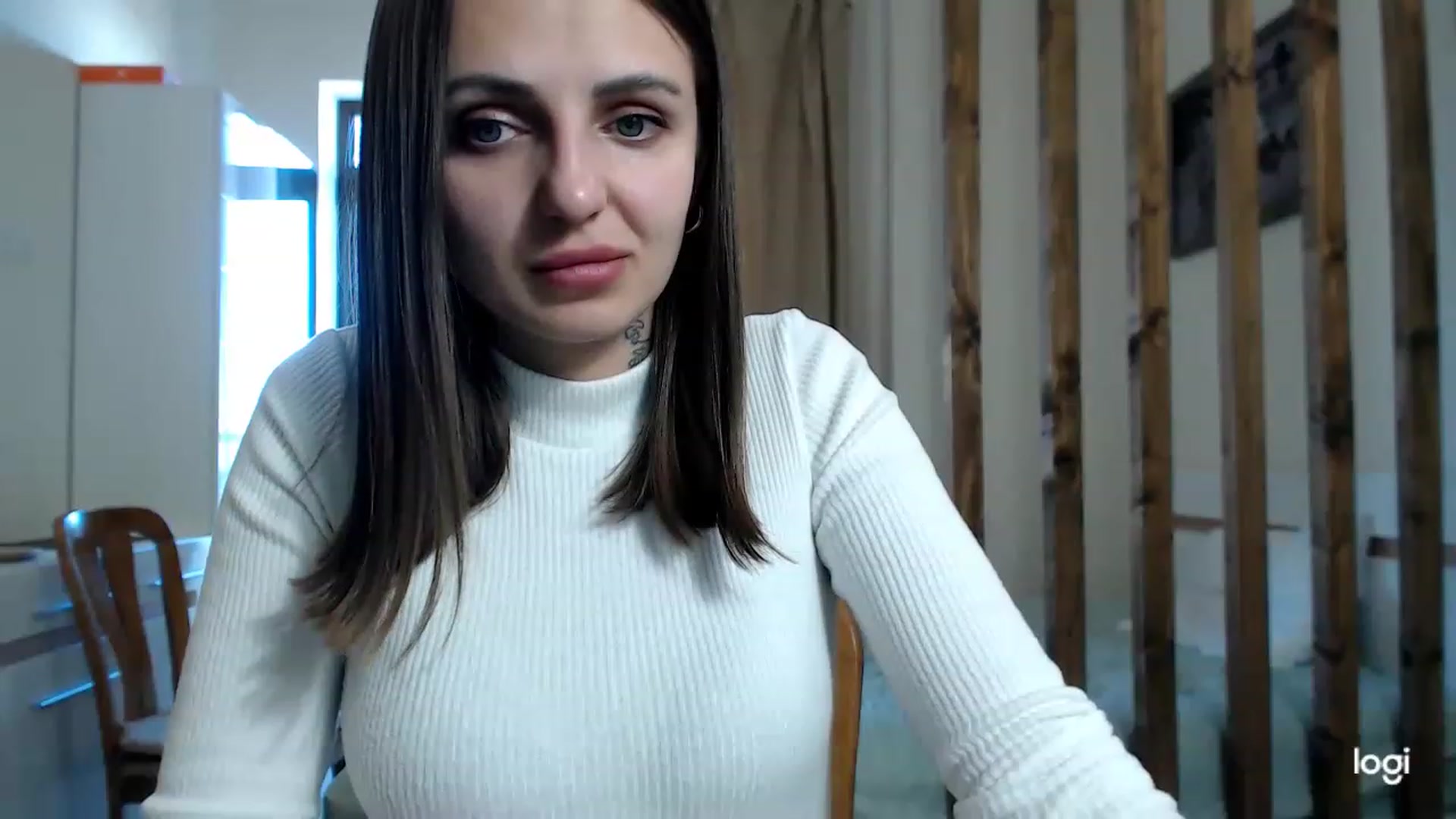 Gallery image thumbnail from CosNia's myfreecams stream on, 03/09/2023, 12:43 image 10 of 20