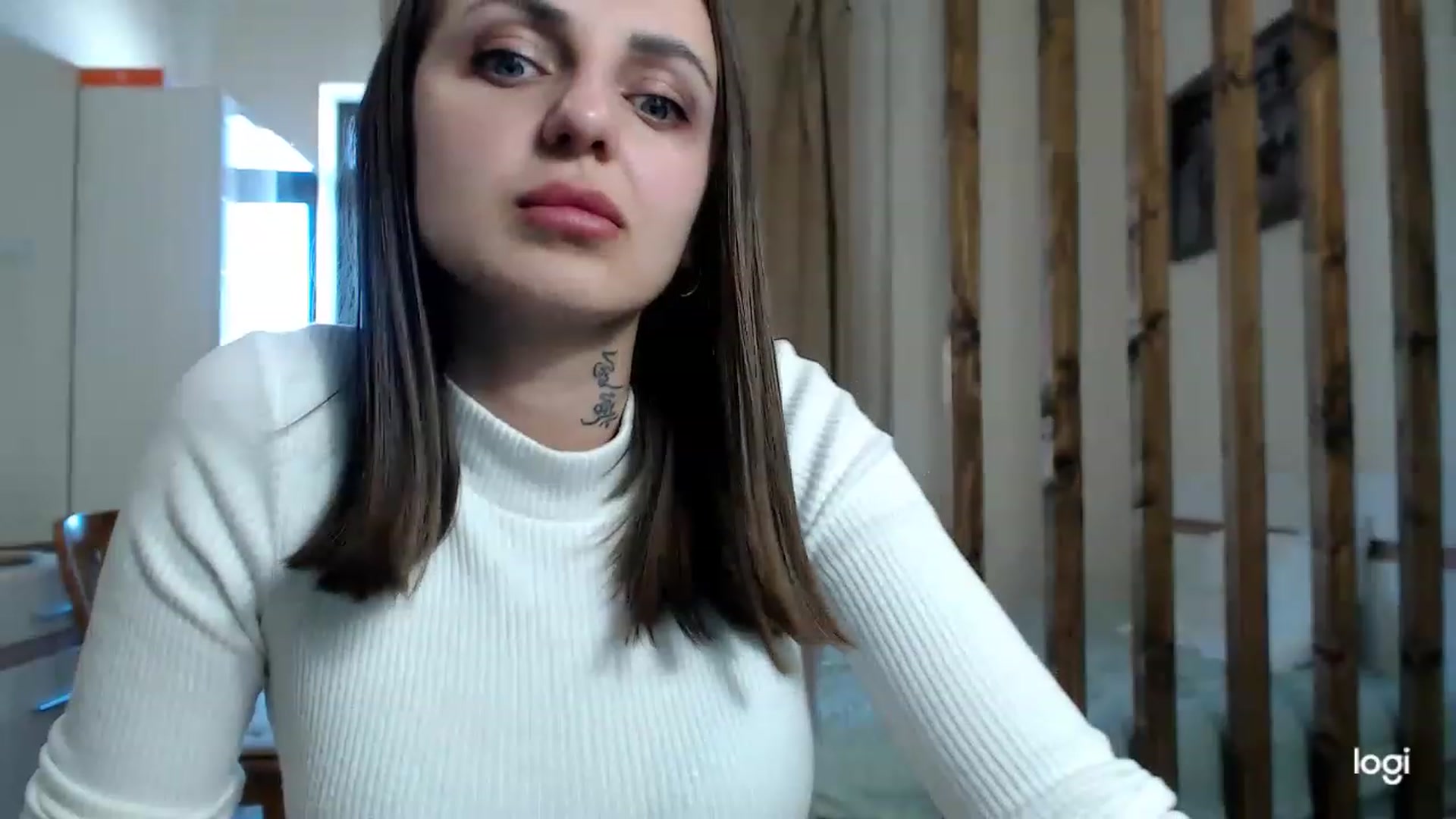 Gallery image thumbnail from CosNia's myfreecams stream on, 03/09/2023, 13:37 image 4 of 20
