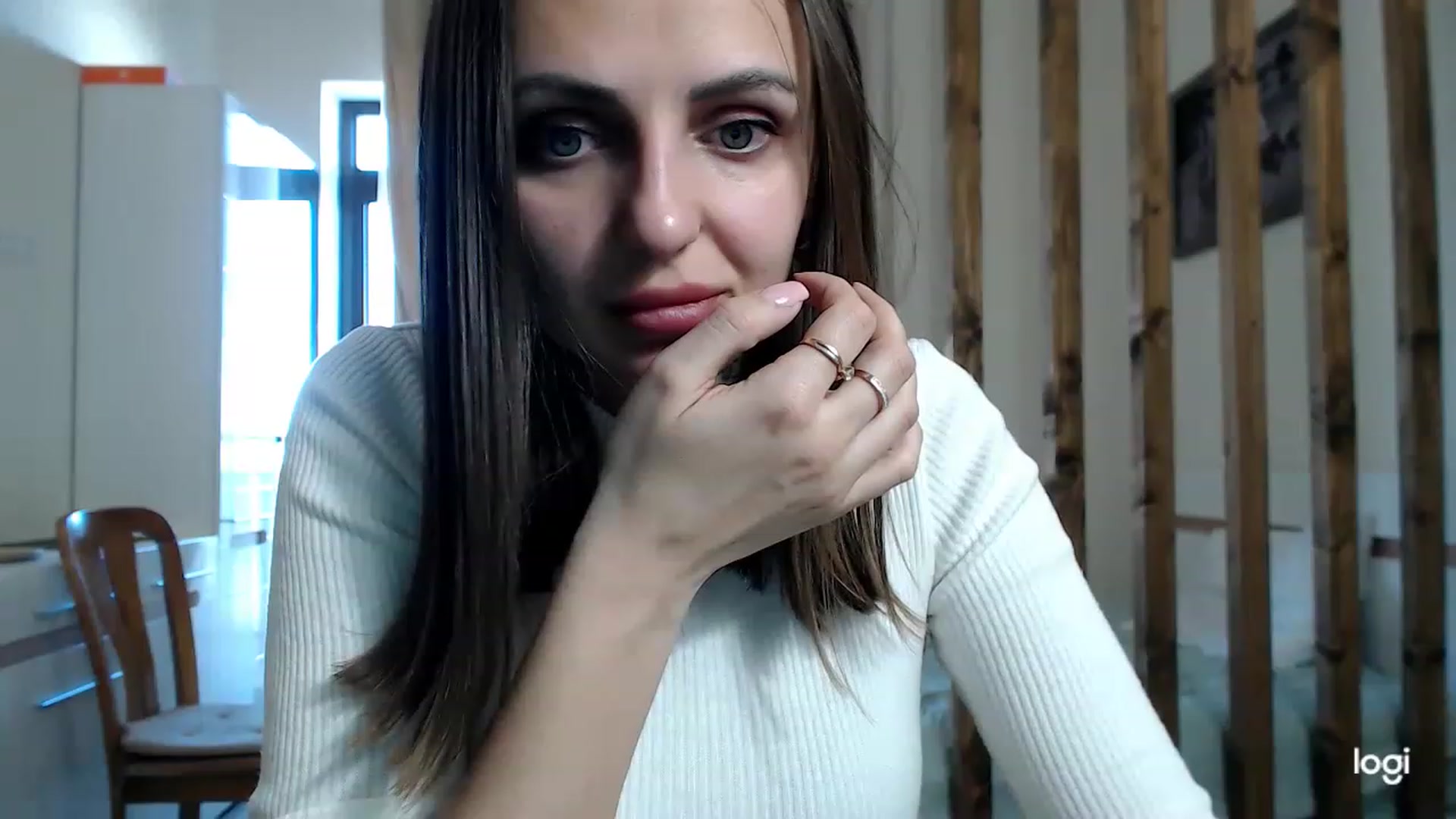 Gallery image thumbnail from CosNia's myfreecams stream on, 03/09/2023, 13:37 image 14 of 20