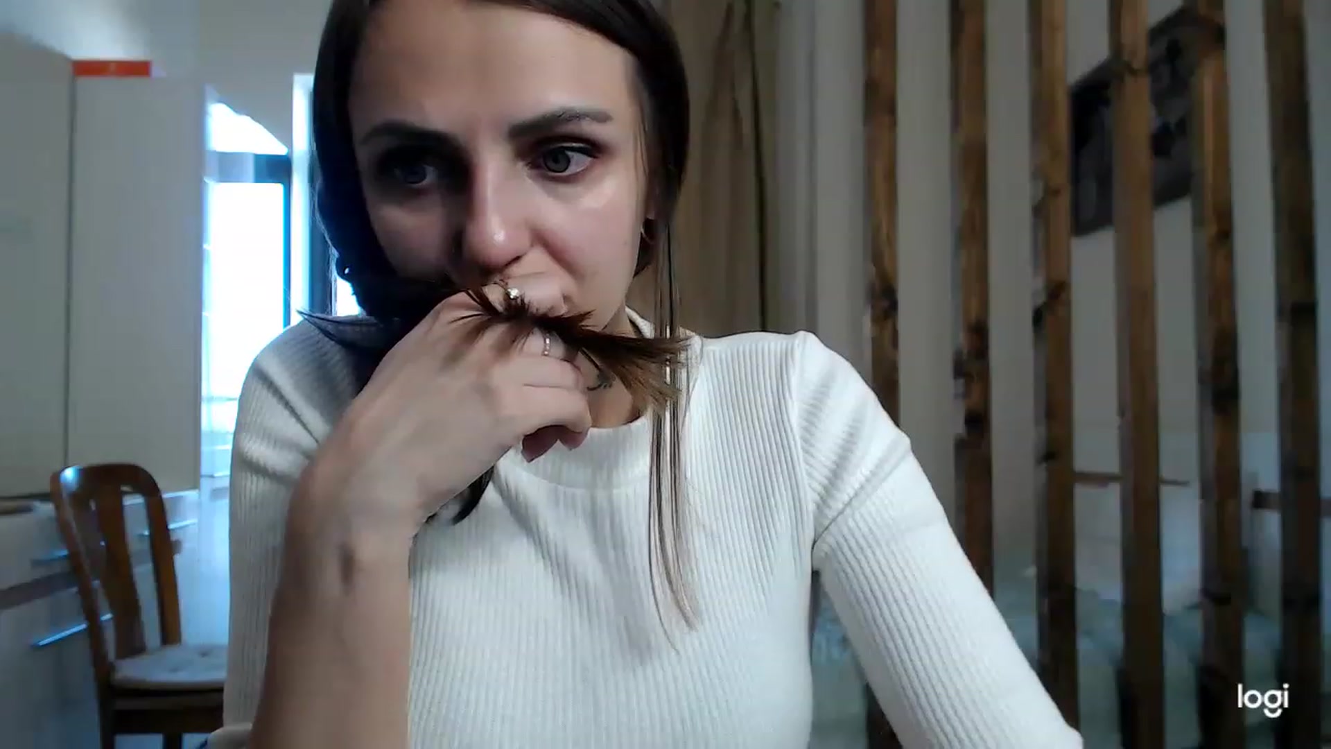 Gallery image thumbnail from CosNia's myfreecams stream on, 03/09/2023, 13:37 image 18 of 20