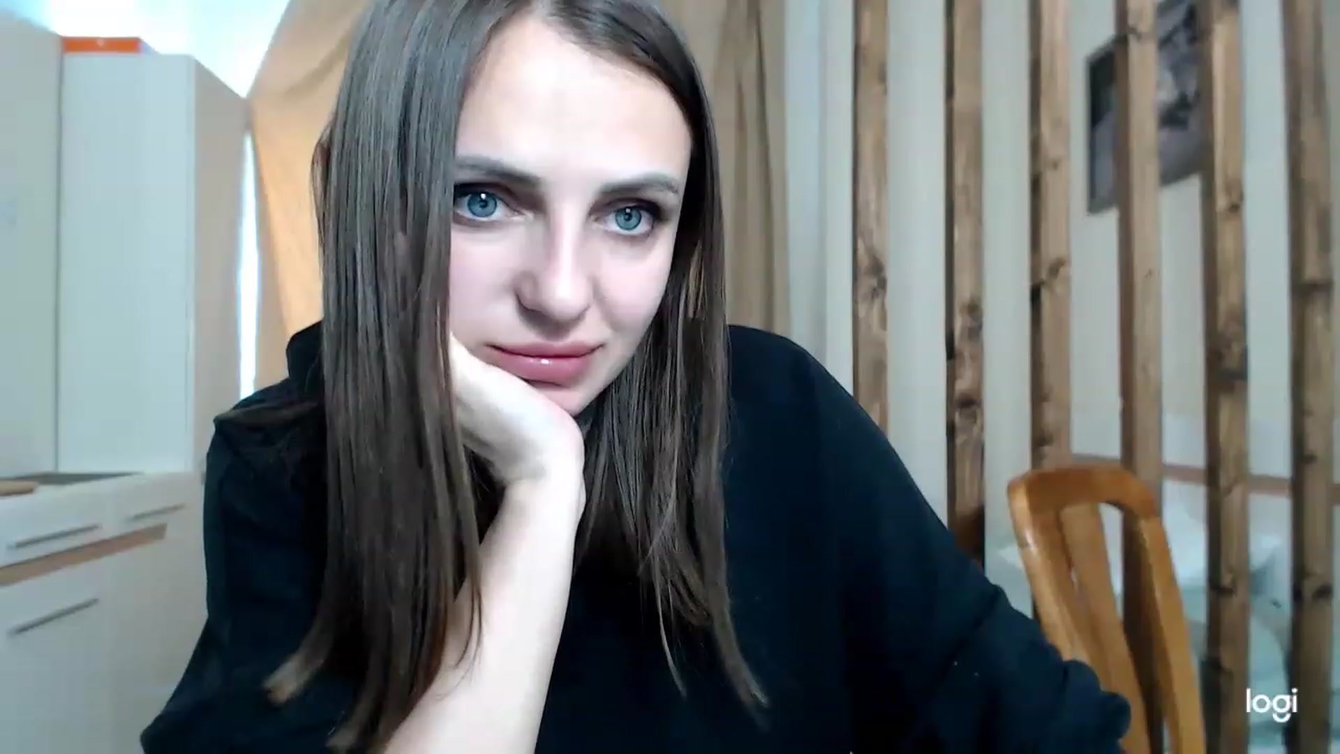 Gallery image thumbnail from CosNia's myfreecams stream on, 03/12/2023, 13:25 image 14 of 20