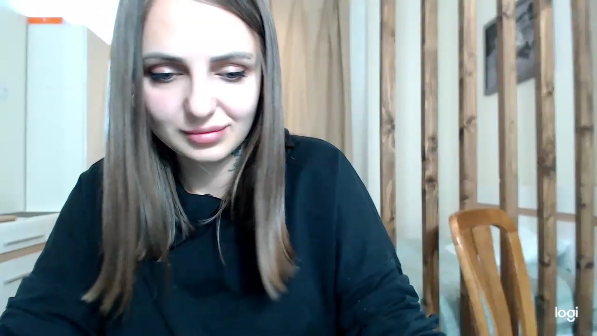 Gallery image thumbnail from CosNia's myfreecams stream on, 03/12/2023, 13:25 image 9 of 20