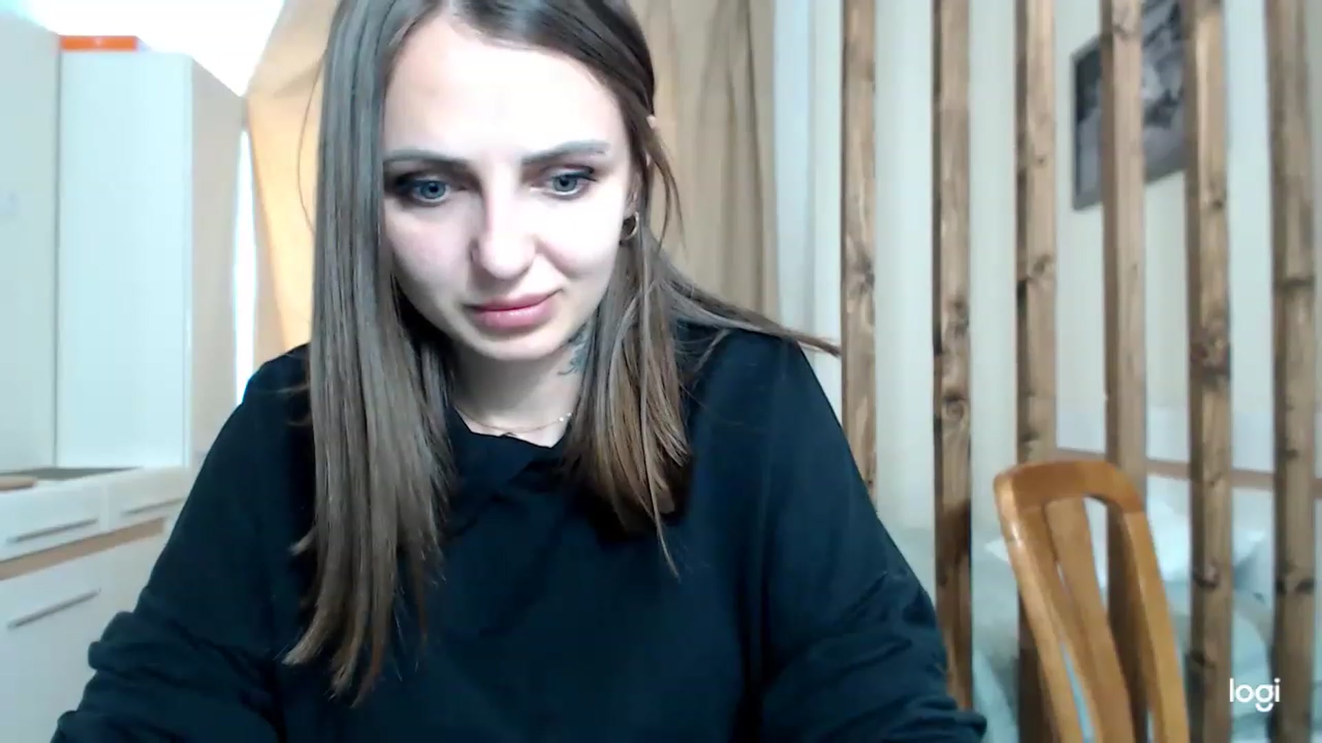 Gallery image thumbnail from CosNia's myfreecams stream on, 03/12/2023, 13:25 image 4 of 20