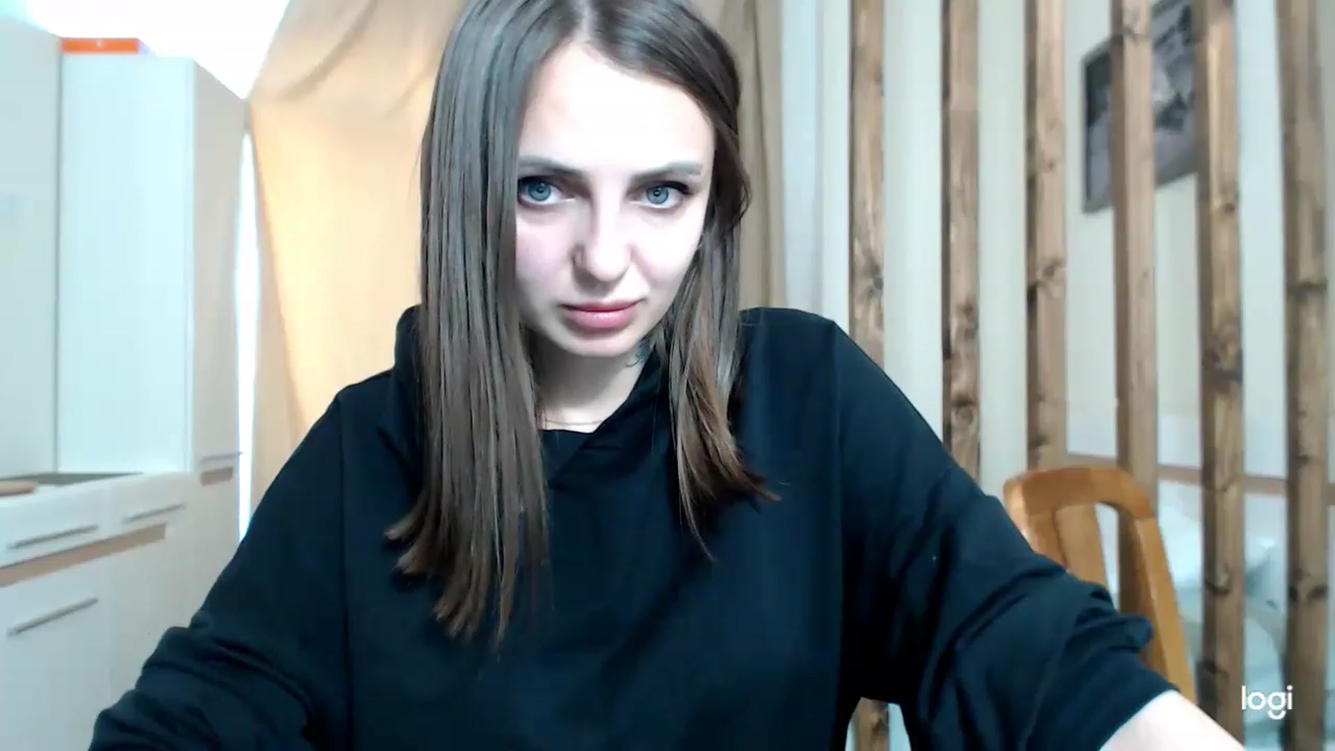 Gallery image thumbnail from CosNia's myfreecams stream on, 03/12/2023, 13:25 image 18 of 20