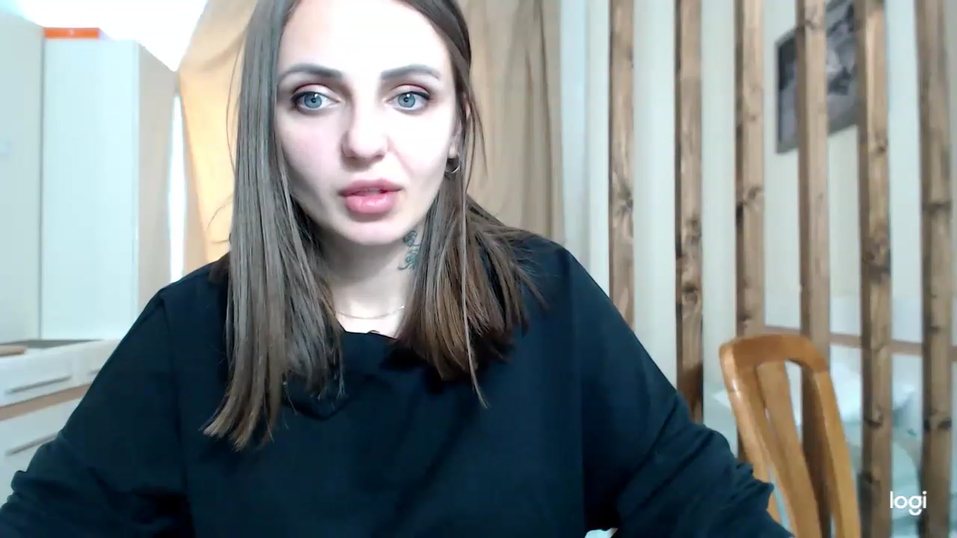 Gallery image thumbnail from CosNia's myfreecams stream on, 03/12/2023, 13:25 image 5 of 20