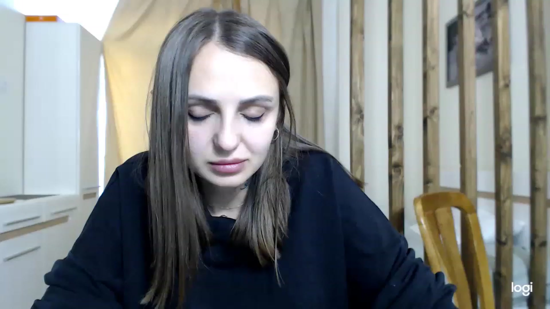 Gallery image thumbnail from CosNia's myfreecams stream on, 03/12/2023, 13:25 image 7 of 20