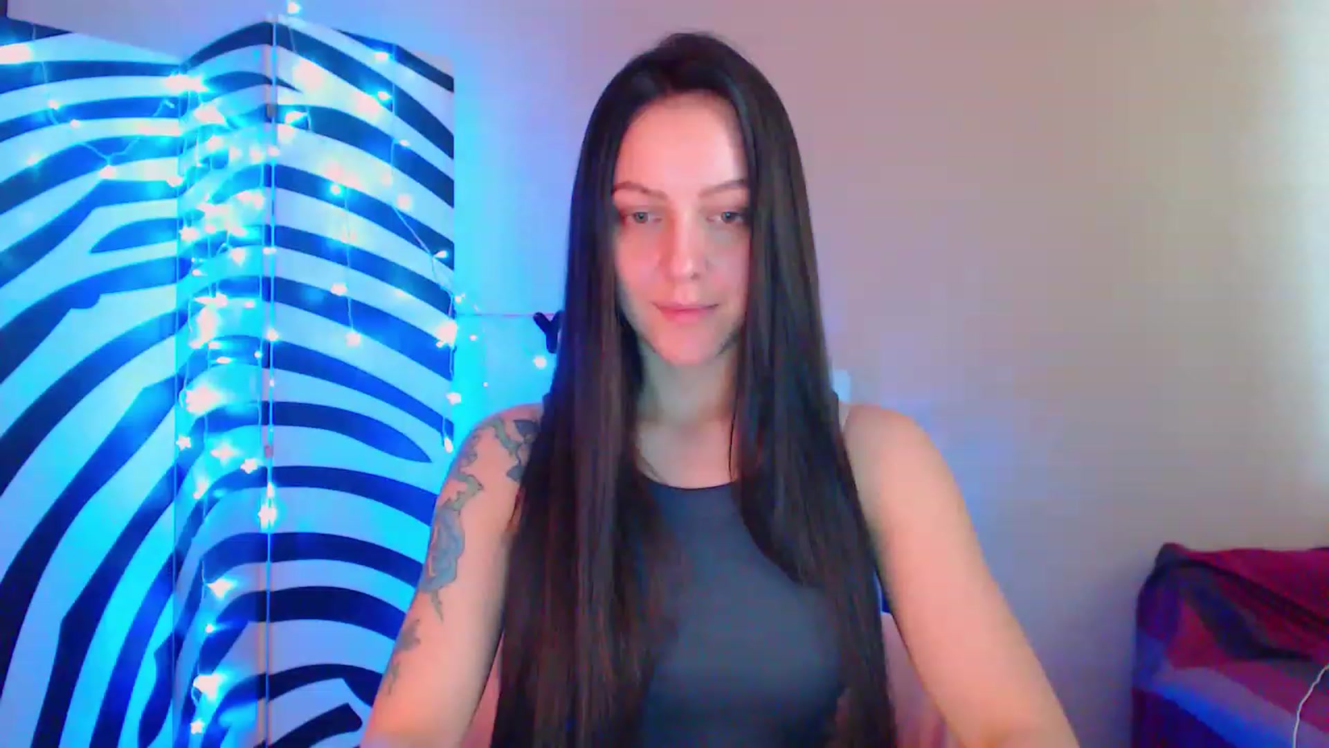 Gallery image thumbnail from Cos_Sexy's myfreecams stream on, 06/01/2023, 13:27 image 13 of 20