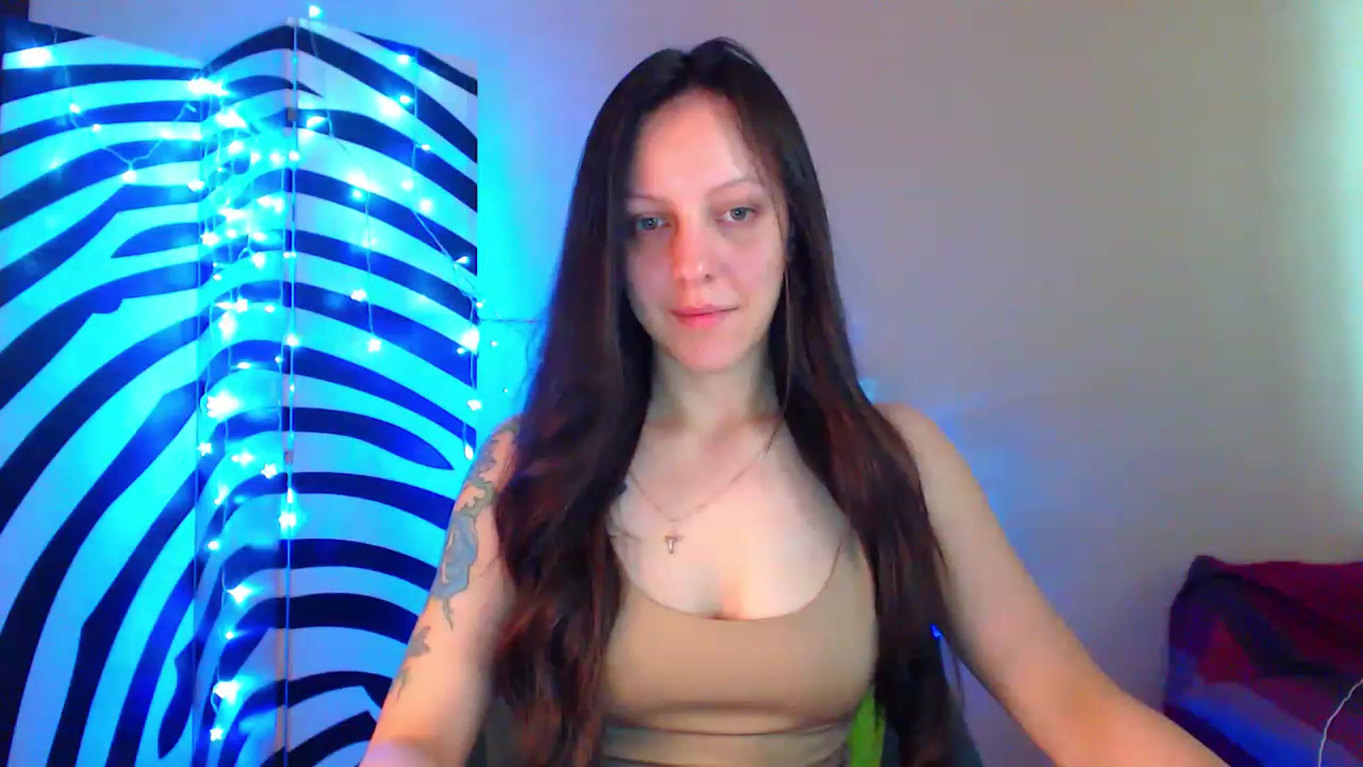 Gallery image thumbnail from Cos_Sexy's myfreecams stream on, 06/06/2023, 09:38 image 8 of 20