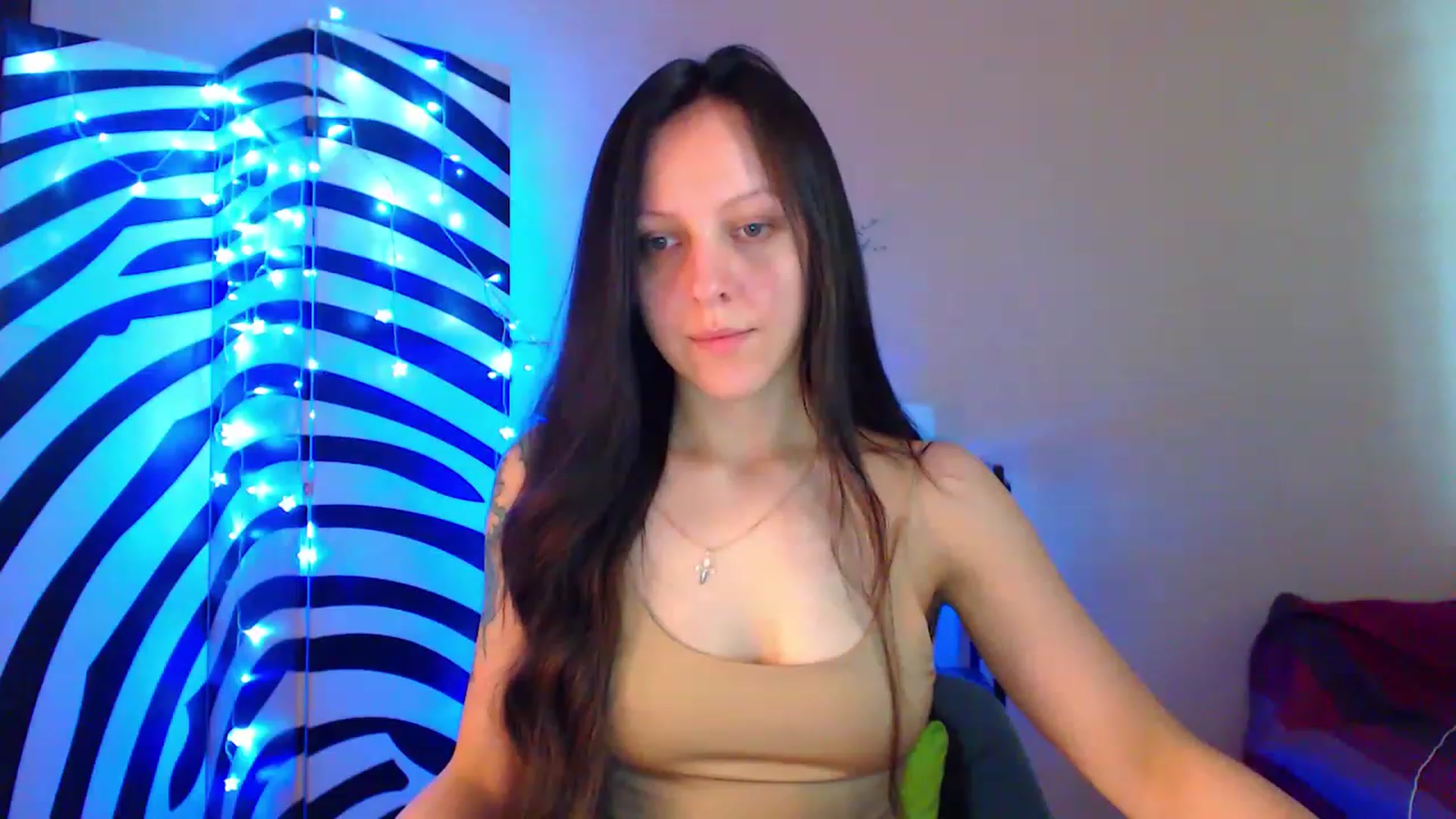 Gallery image thumbnail from Cos_Sexy's myfreecams stream on, 06/06/2023, 09:38 image 15 of 20