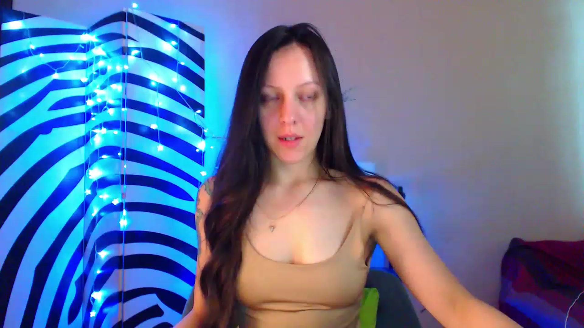 Gallery image thumbnail from Cos_Sexy's myfreecams stream on, 06/06/2023, 09:38 image 12 of 20