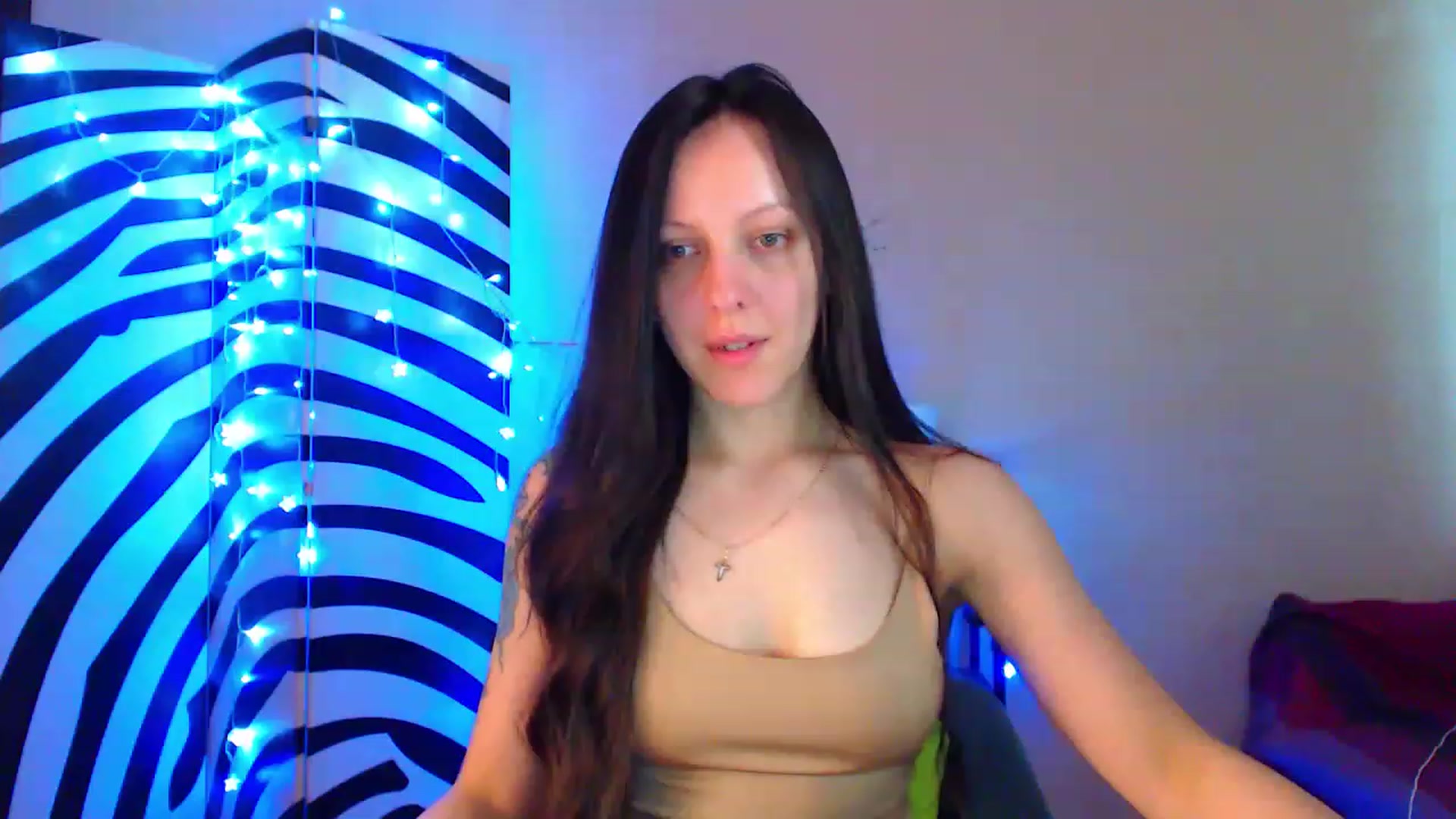 Gallery image thumbnail from Cos_Sexy's myfreecams stream on, 06/06/2023, 09:38 image 16 of 20