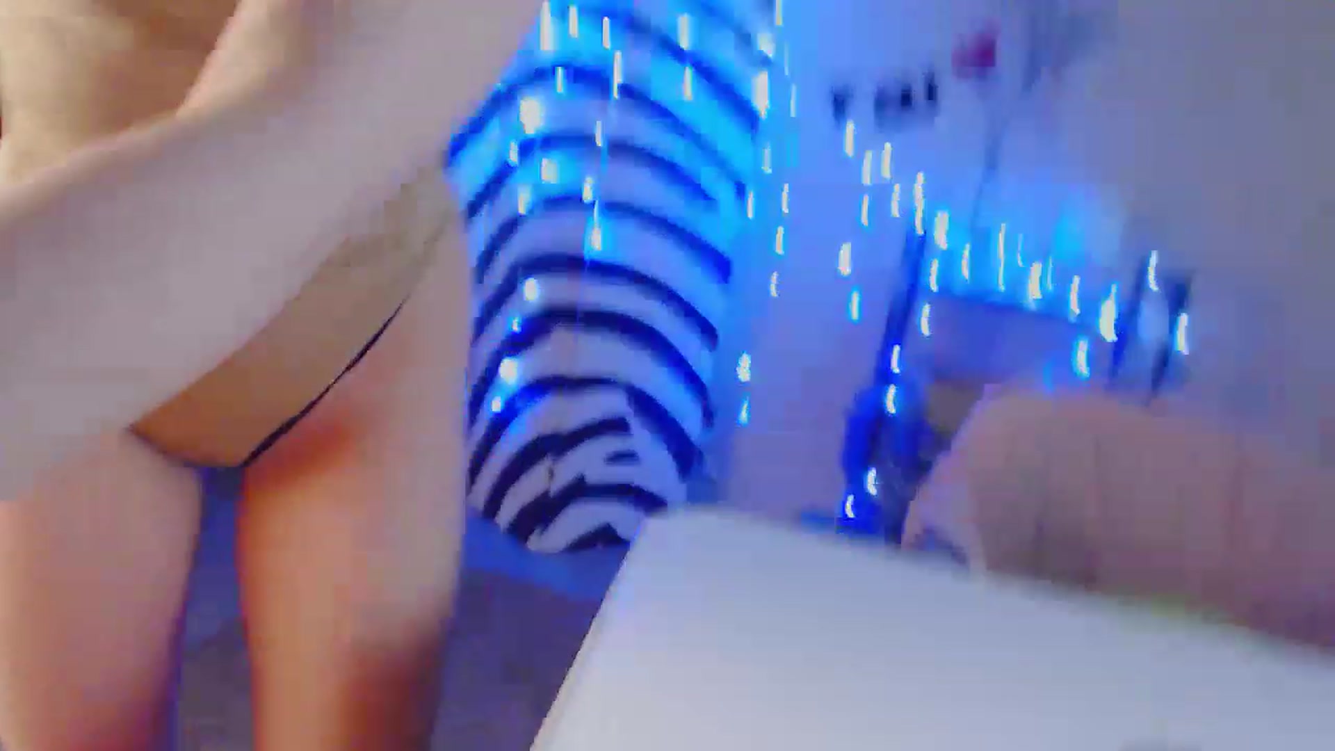 Gallery image thumbnail from Cos_Sexy's myfreecams stream on, 06/07/2023, 13:09 image 13 of 20