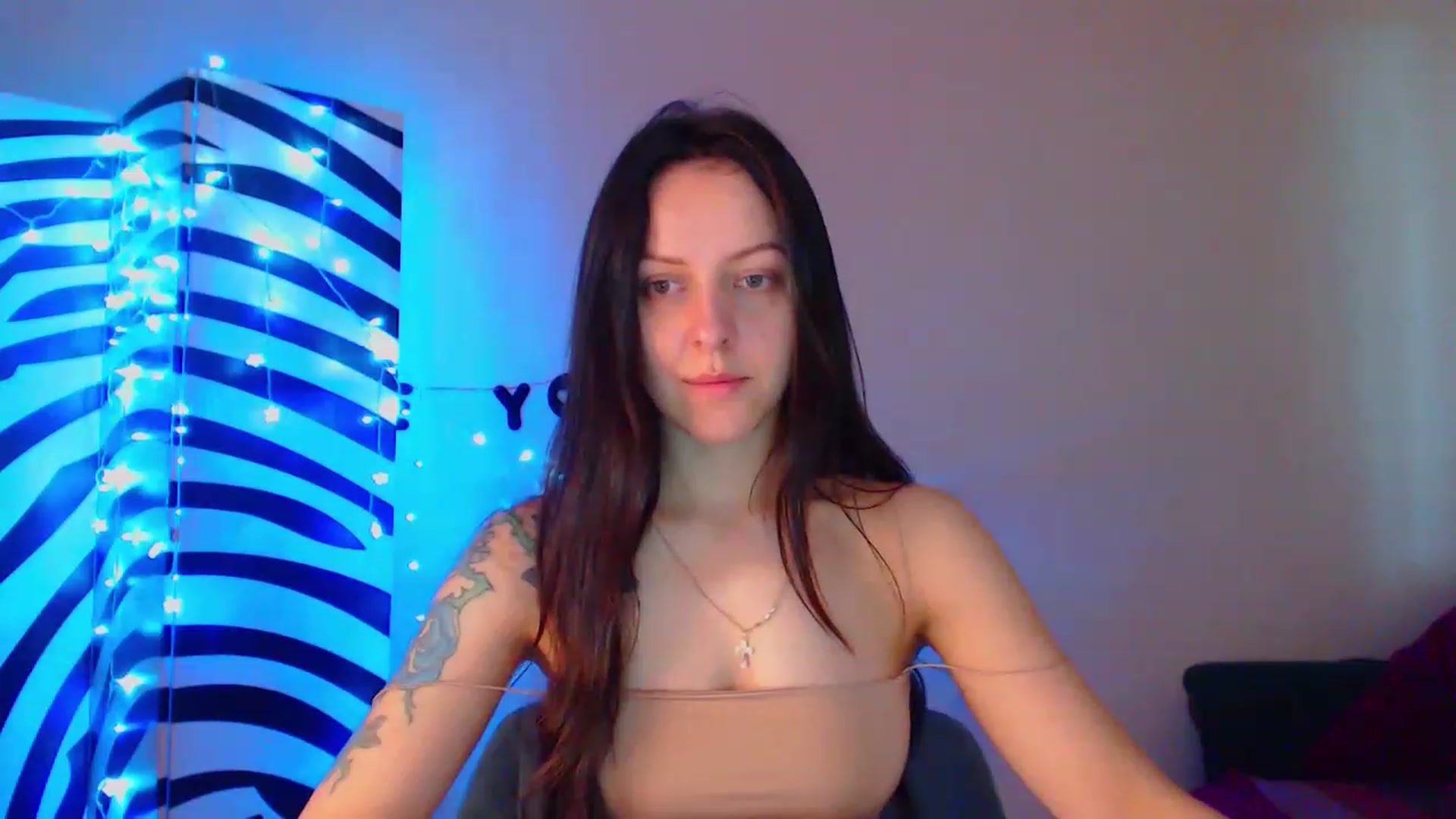 Gallery image thumbnail from Cos_Sexy's myfreecams stream on, 06/12/2023, 10:57 image 7 of 20