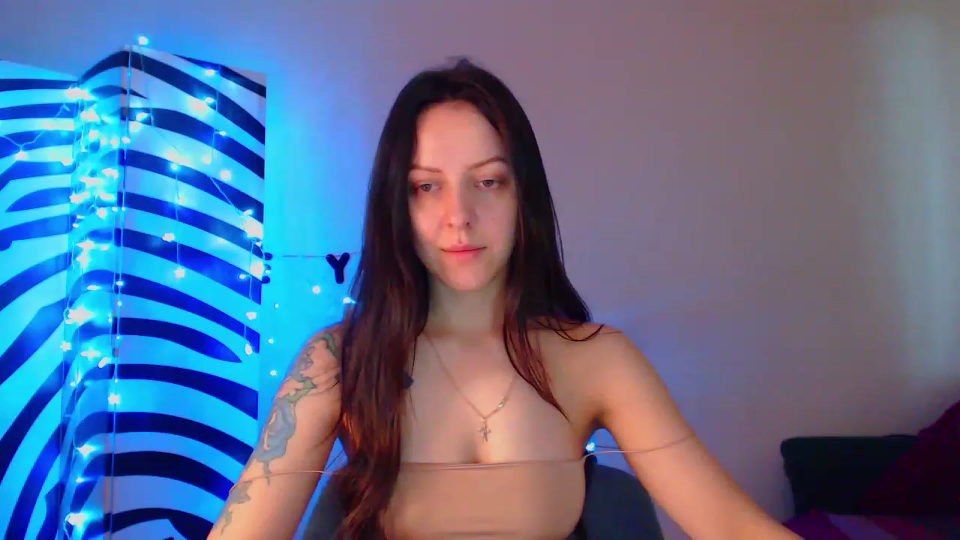 Gallery image thumbnail from Cos_Sexy's myfreecams stream on, 06/12/2023, 10:57 image 3 of 20