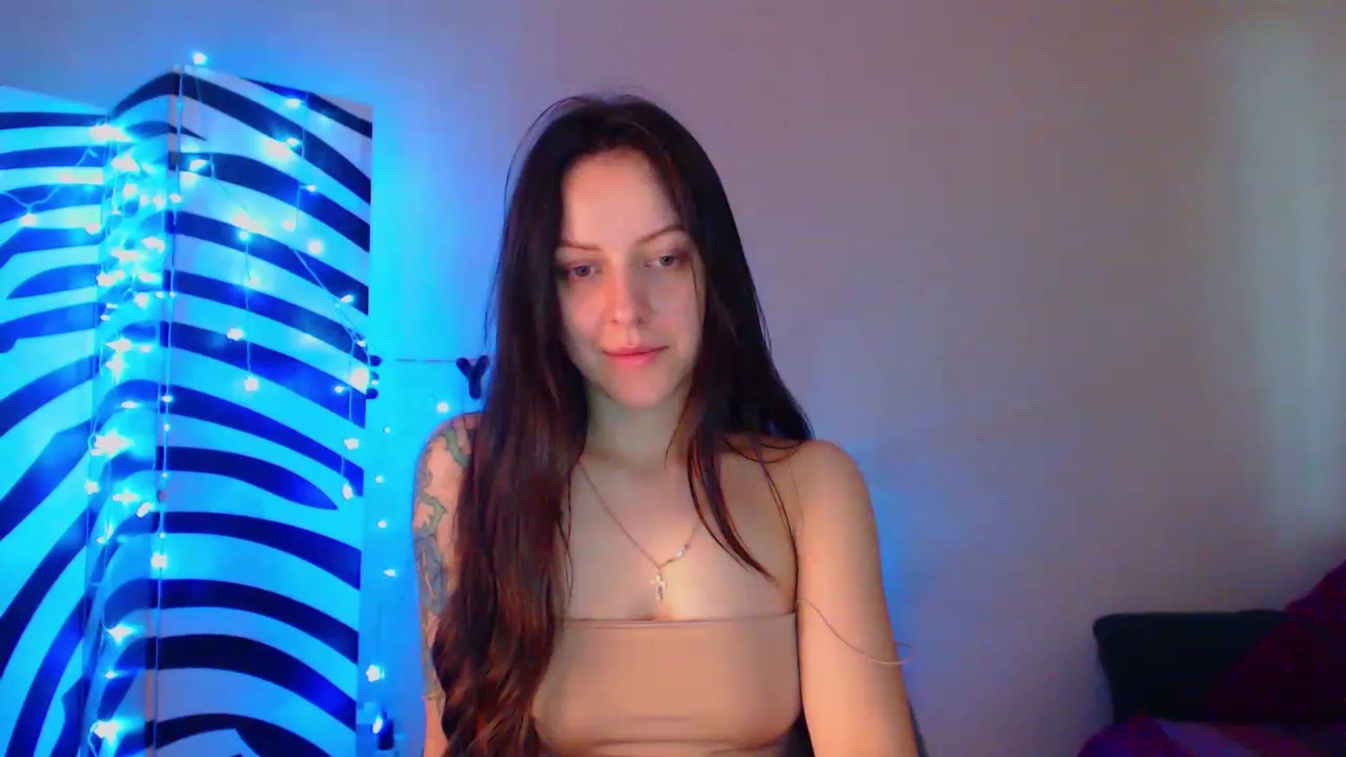 Gallery image thumbnail from Cos_Sexy's myfreecams stream on, 06/12/2023, 10:57 image 9 of 20