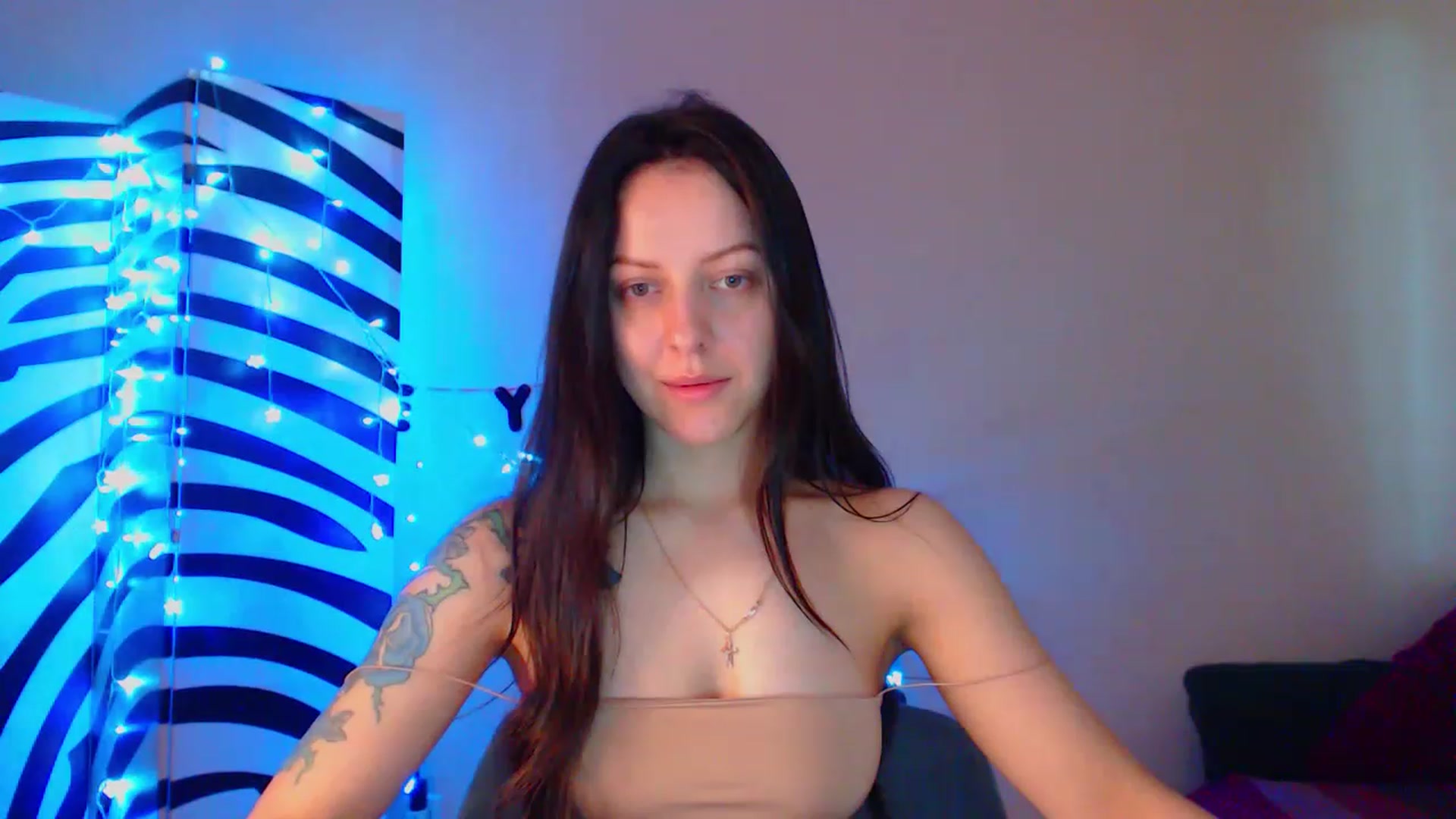 Gallery image thumbnail from Cos_Sexy's myfreecams stream on, 06/12/2023, 10:57 image 4 of 20