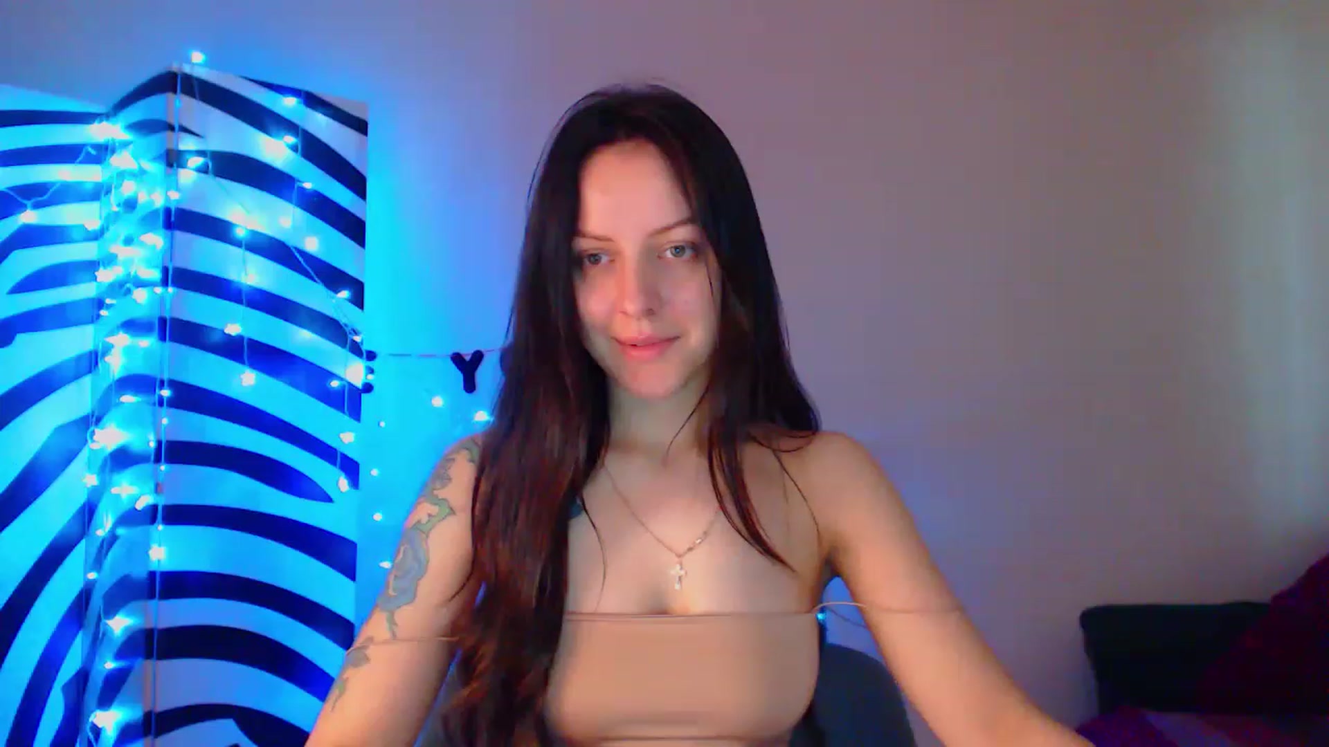Gallery image thumbnail from Cos_Sexy's myfreecams stream on, 06/12/2023, 10:57 image 11 of 20