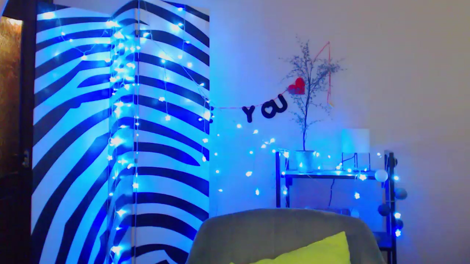 Gallery image thumbnail from Cos_Sexy's myfreecams stream on, 06/13/2023, 12:09 image 2 of 20