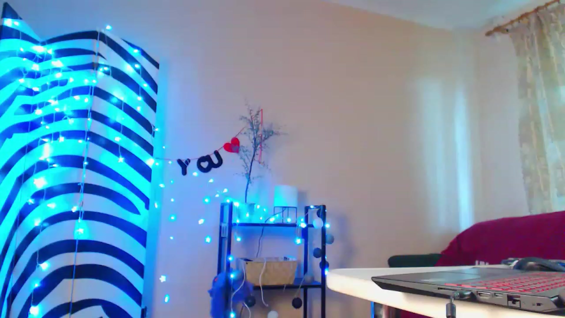 Gallery image thumbnail from Cos_Sexy's myfreecams stream on, 06/16/2023, 11:50 image 13 of 20