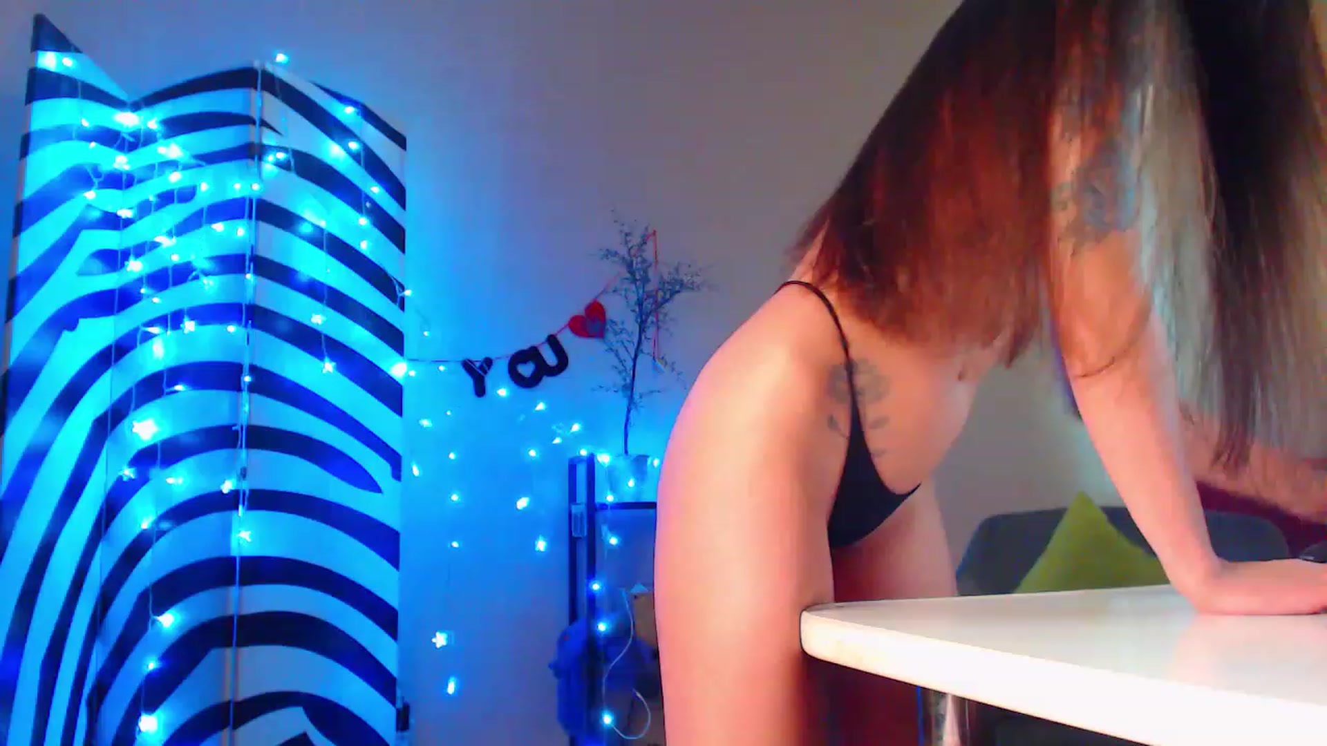 Gallery image thumbnail from Cos_Sexy's myfreecams stream on, 06/19/2023, 10:17 image 20 of 20