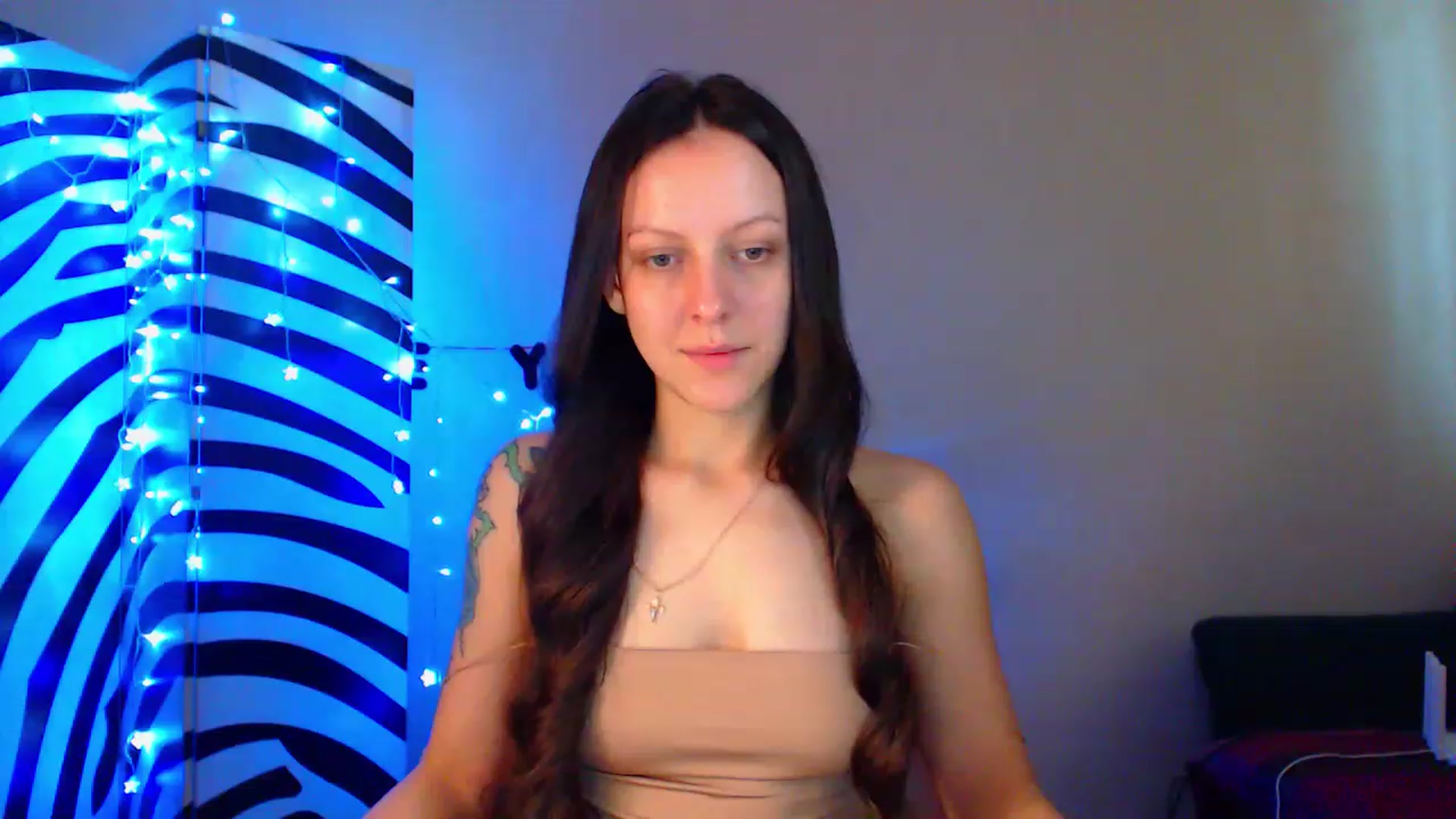 Gallery image thumbnail from Cos_Sexy's myfreecams stream on, 06/22/2023, 11:00 image 4 of 20