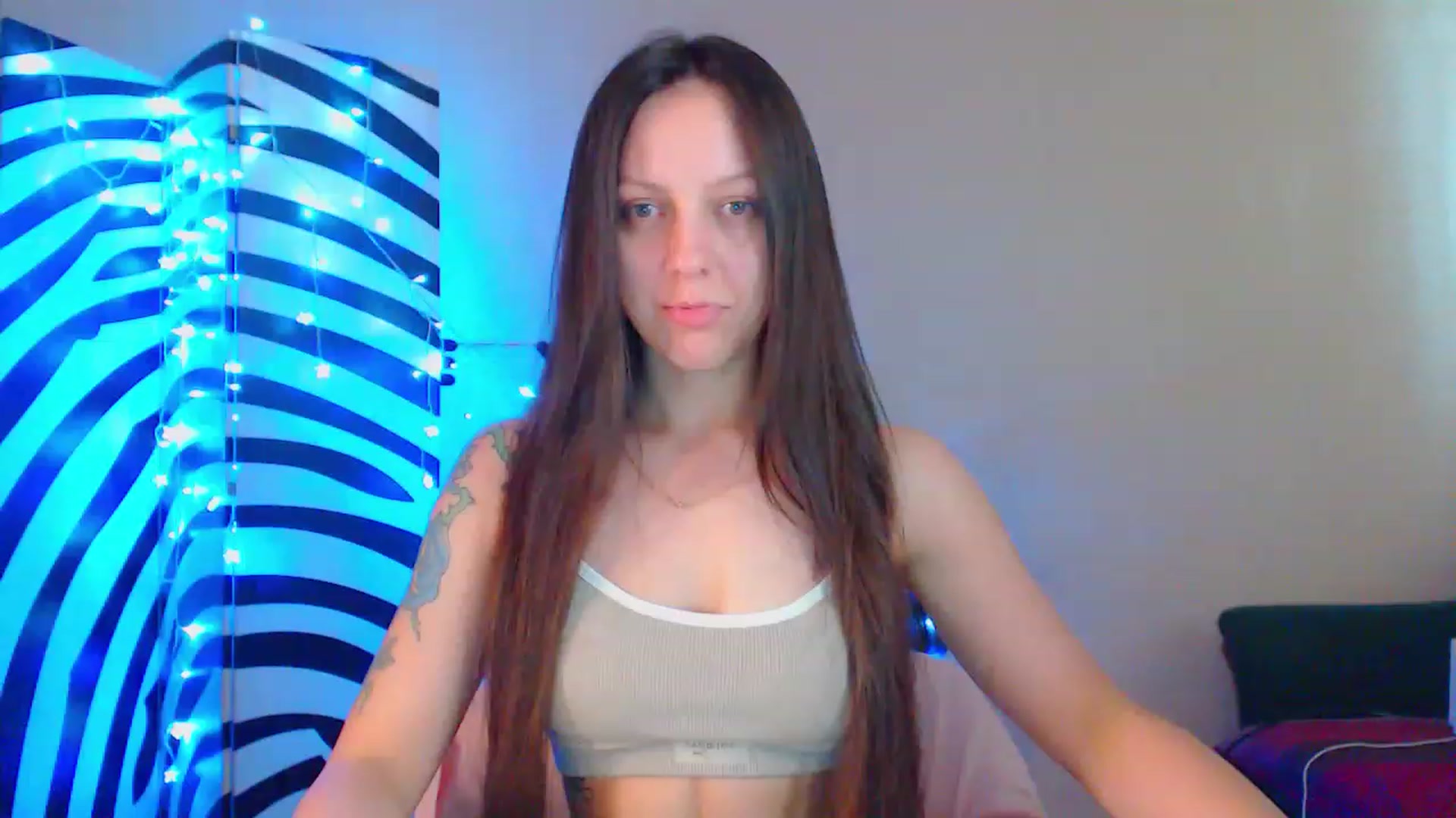 Gallery image thumbnail from Cos_Sexy's myfreecams stream on, 06/26/2023, 13:05 image 2 of 20