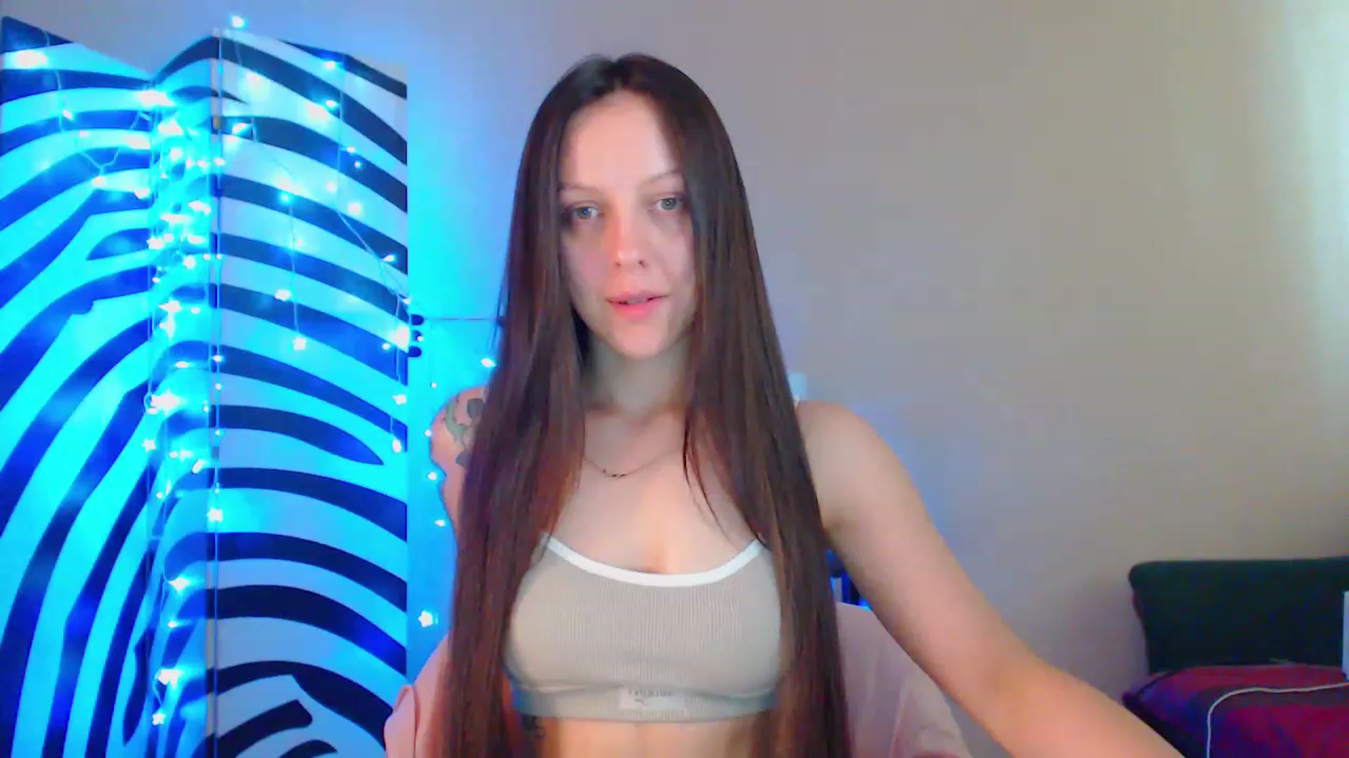 Gallery image thumbnail from Cos_Sexy's myfreecams stream on, 06/26/2023, 13:05 image 9 of 20