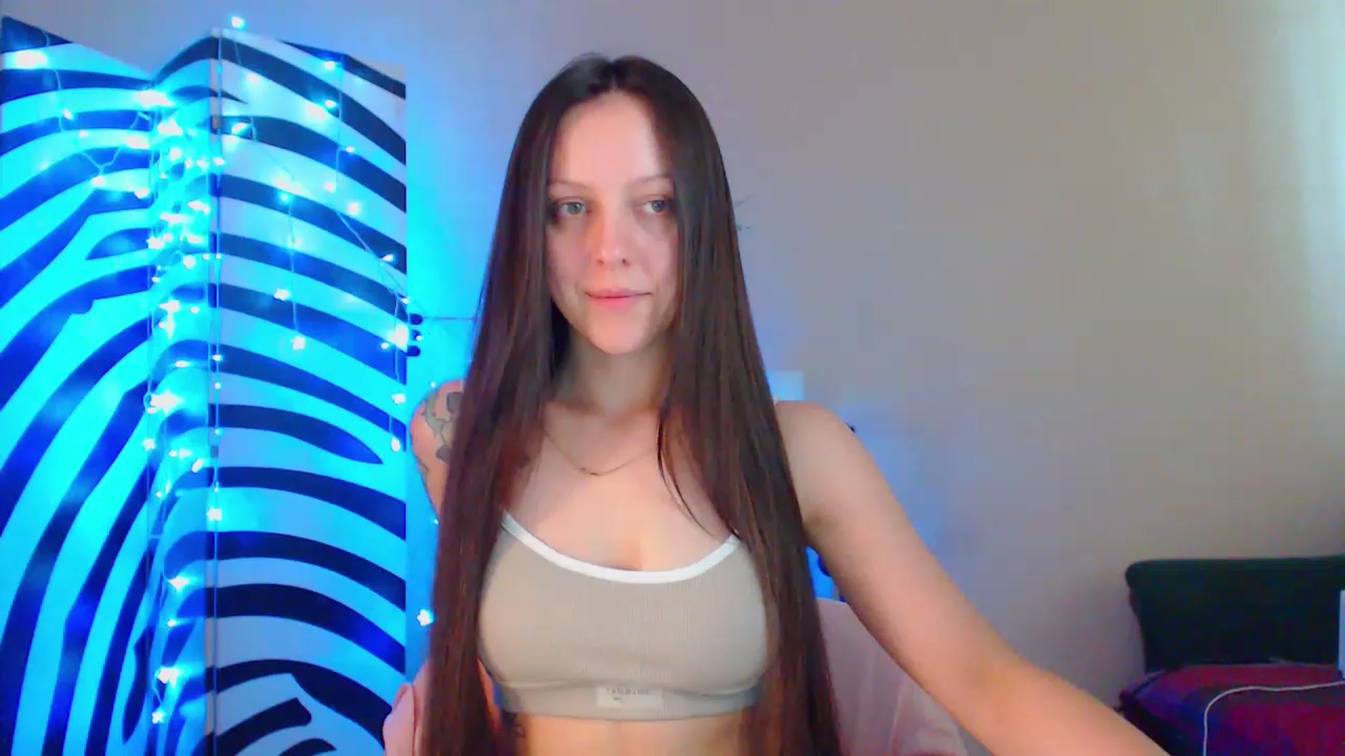 Gallery image thumbnail from Cos_Sexy's myfreecams stream on, 06/26/2023, 13:05 image 8 of 20