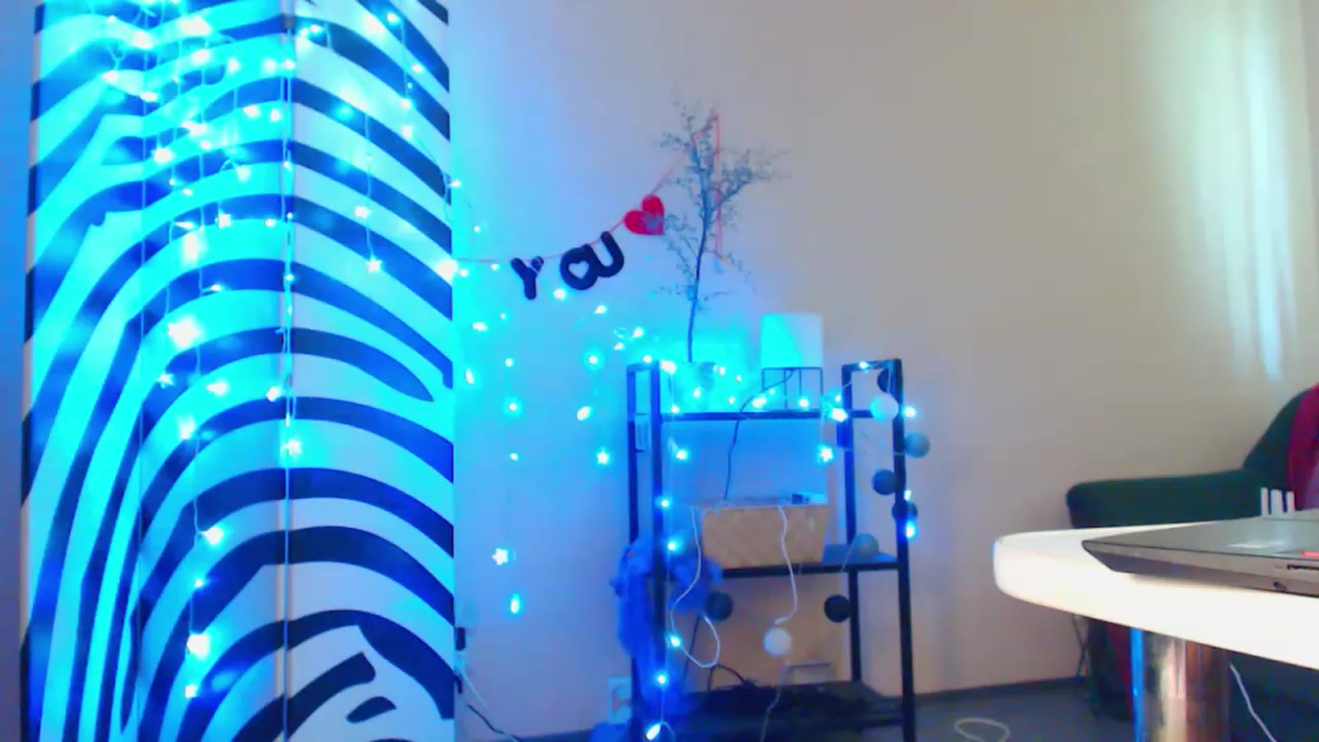Gallery image thumbnail from Cos_Sexy's myfreecams stream on, 06/27/2023, 11:41 image 19 of 20