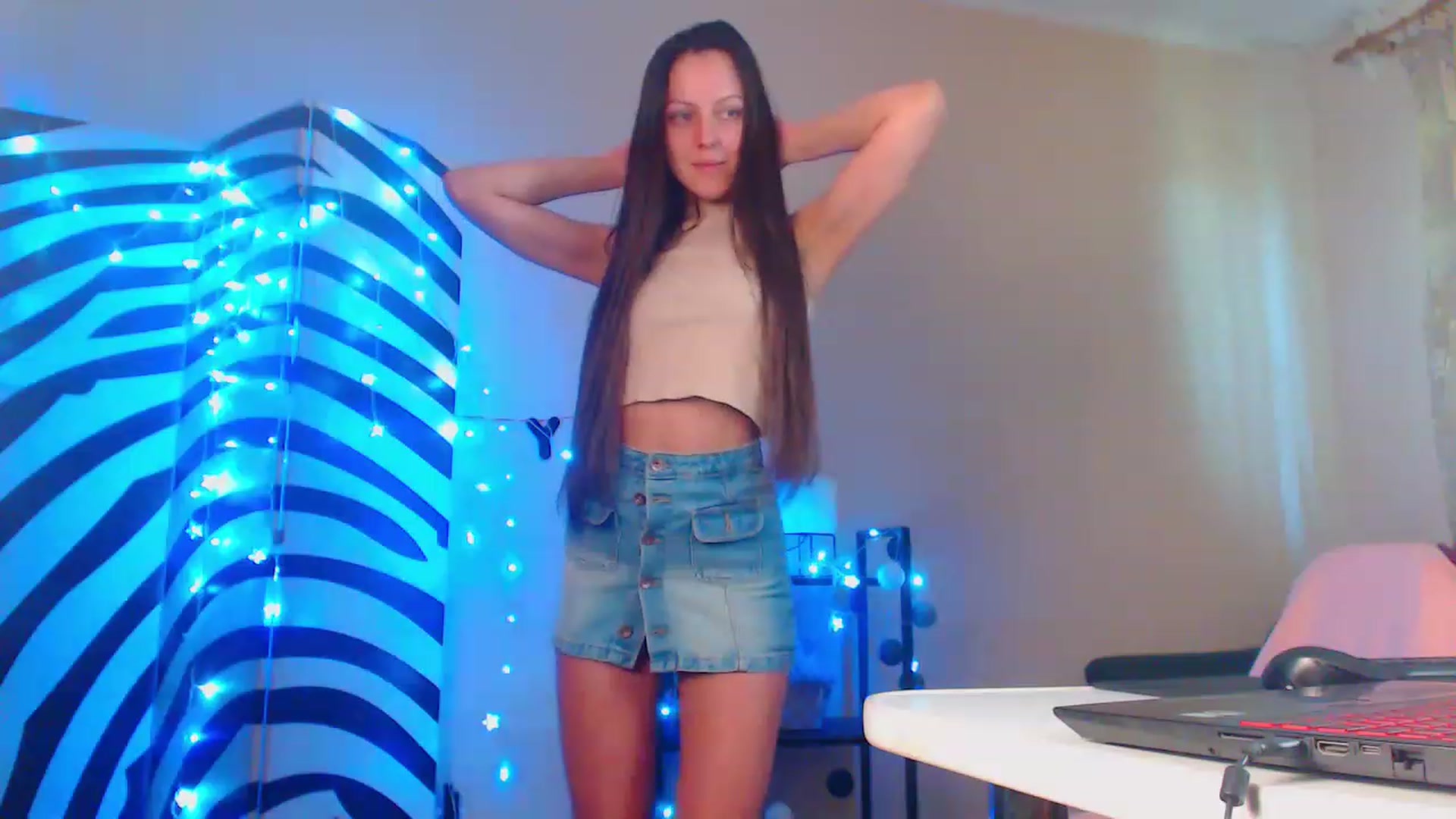 Gallery image thumbnail from Cos_Sexy's myfreecams stream on, 08/03/2023, 10:34 image 12 of 20