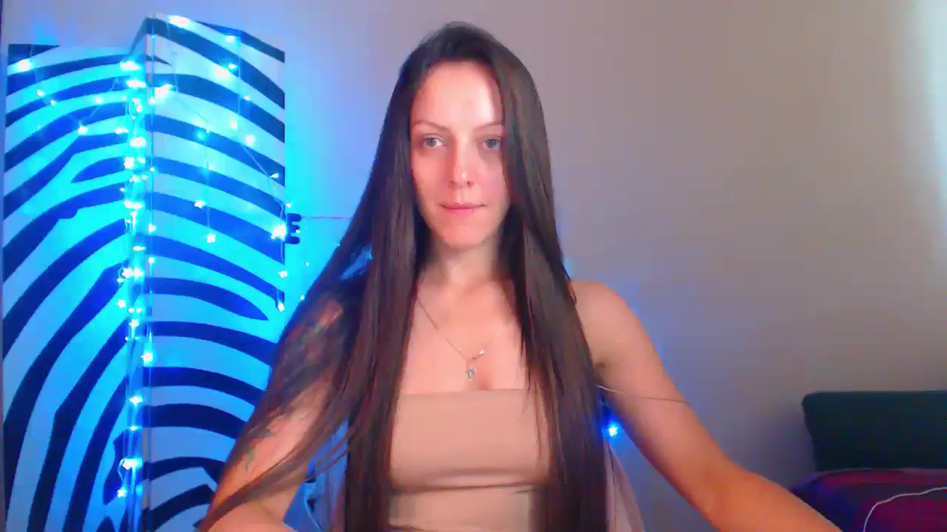 Gallery image thumbnail from Cos_Sexy's myfreecams stream on, 08/08/2023, 11:46 image 8 of 20