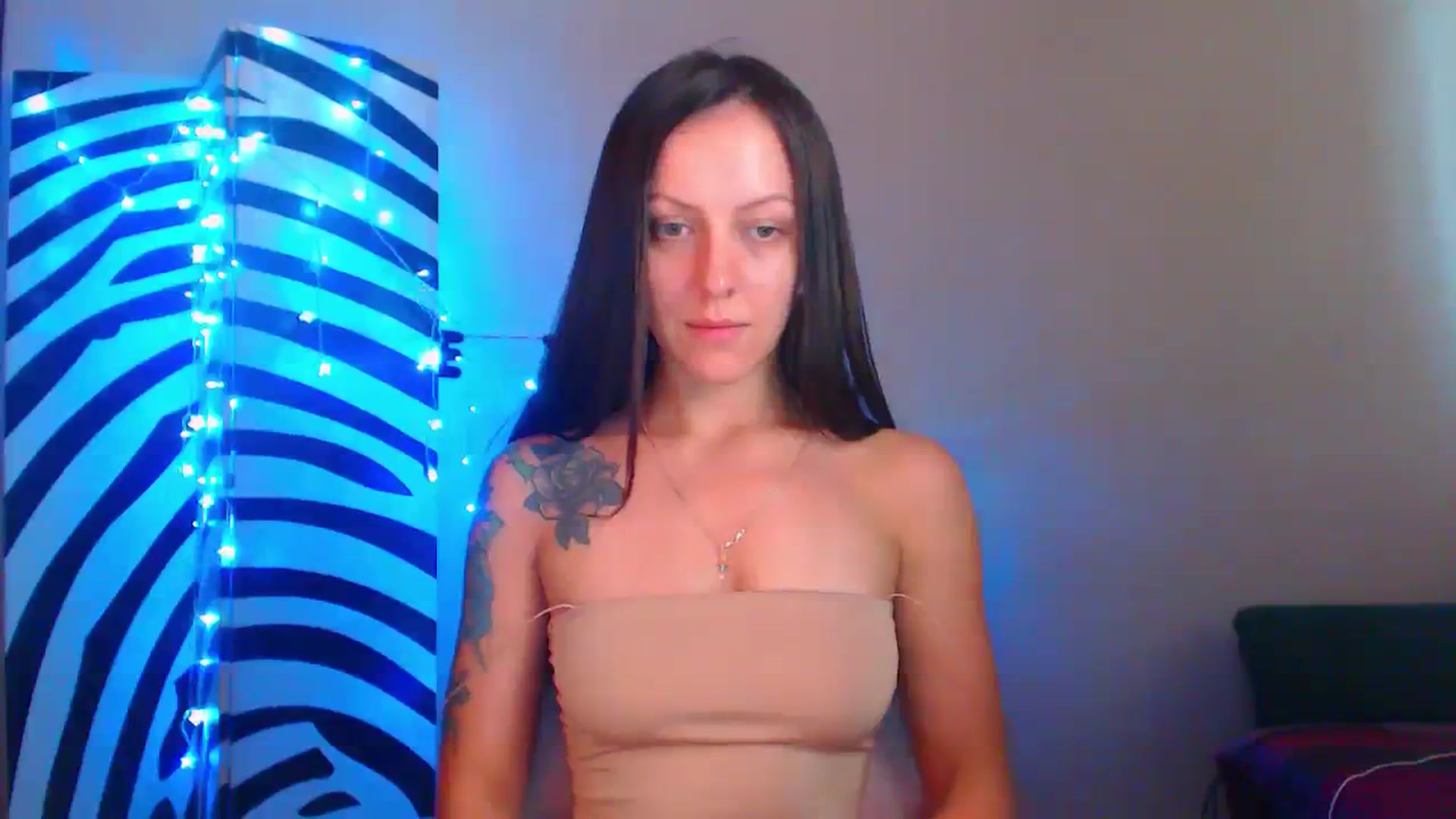 Gallery image thumbnail from Cos_Sexy's myfreecams stream on, 08/08/2023, 11:46 image 2 of 20