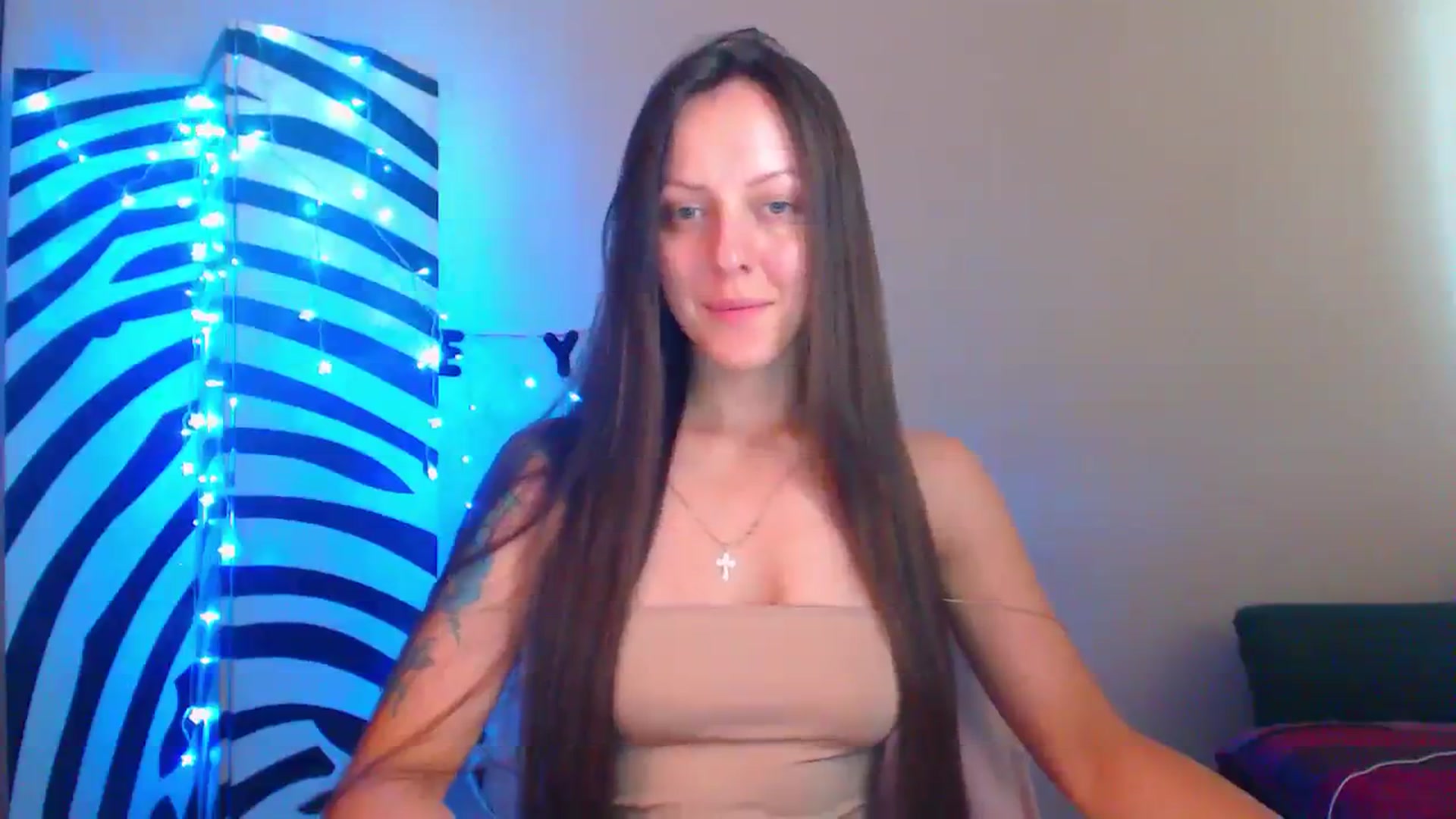 Gallery image thumbnail from Cos_Sexy's myfreecams stream on, 08/08/2023, 11:46 image 20 of 20