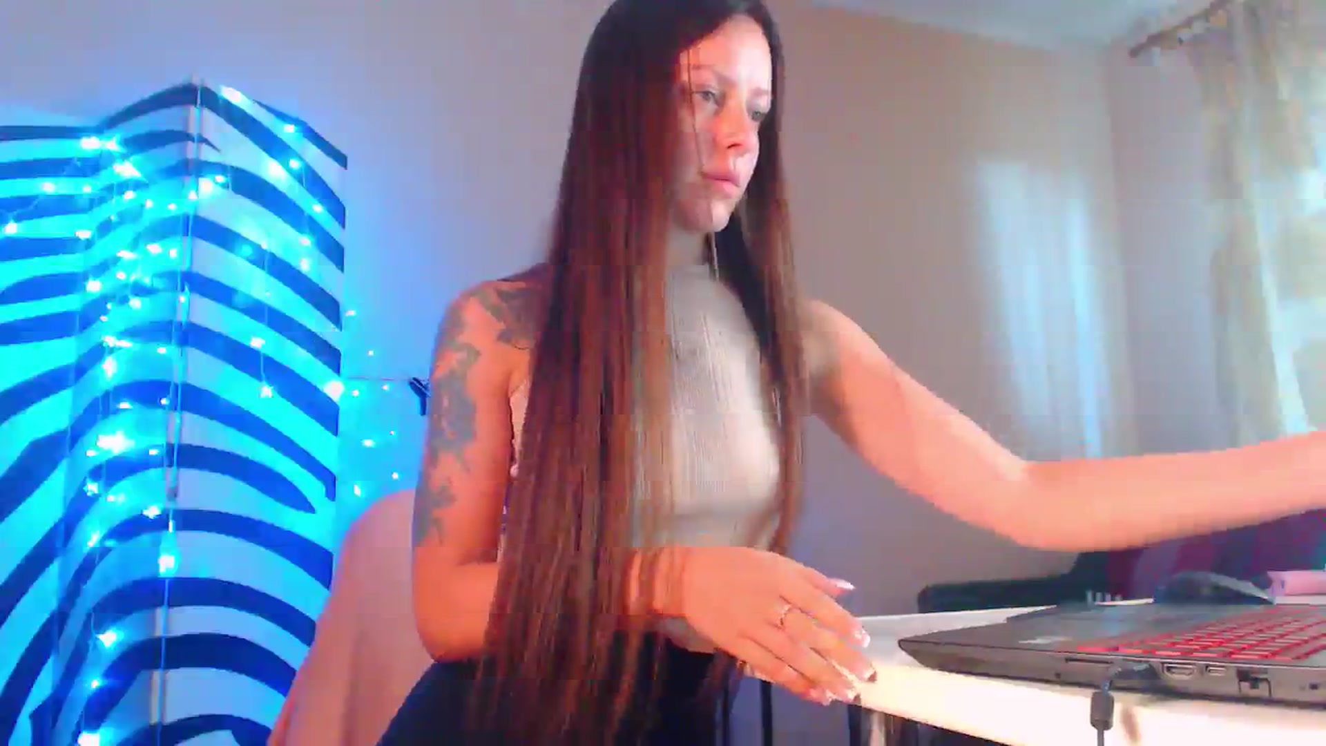 Gallery image thumbnail from Cos_Sexy's myfreecams stream on, 08/08/2023, 13:06 image 17 of 20