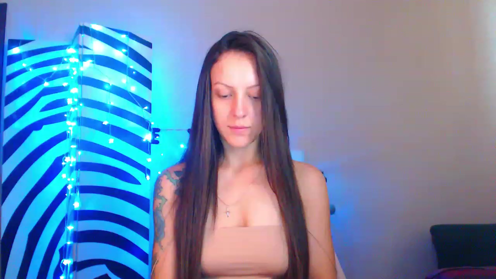 Gallery image thumbnail from Cos_Sexy's myfreecams stream on, 08/09/2023, 08:51 image 12 of 20
